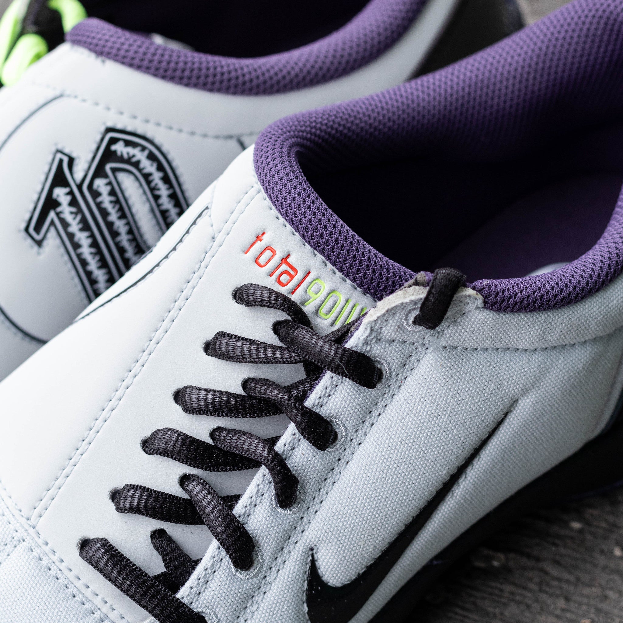 NIKE TOTAL 90 BARBED WIRE WHITE