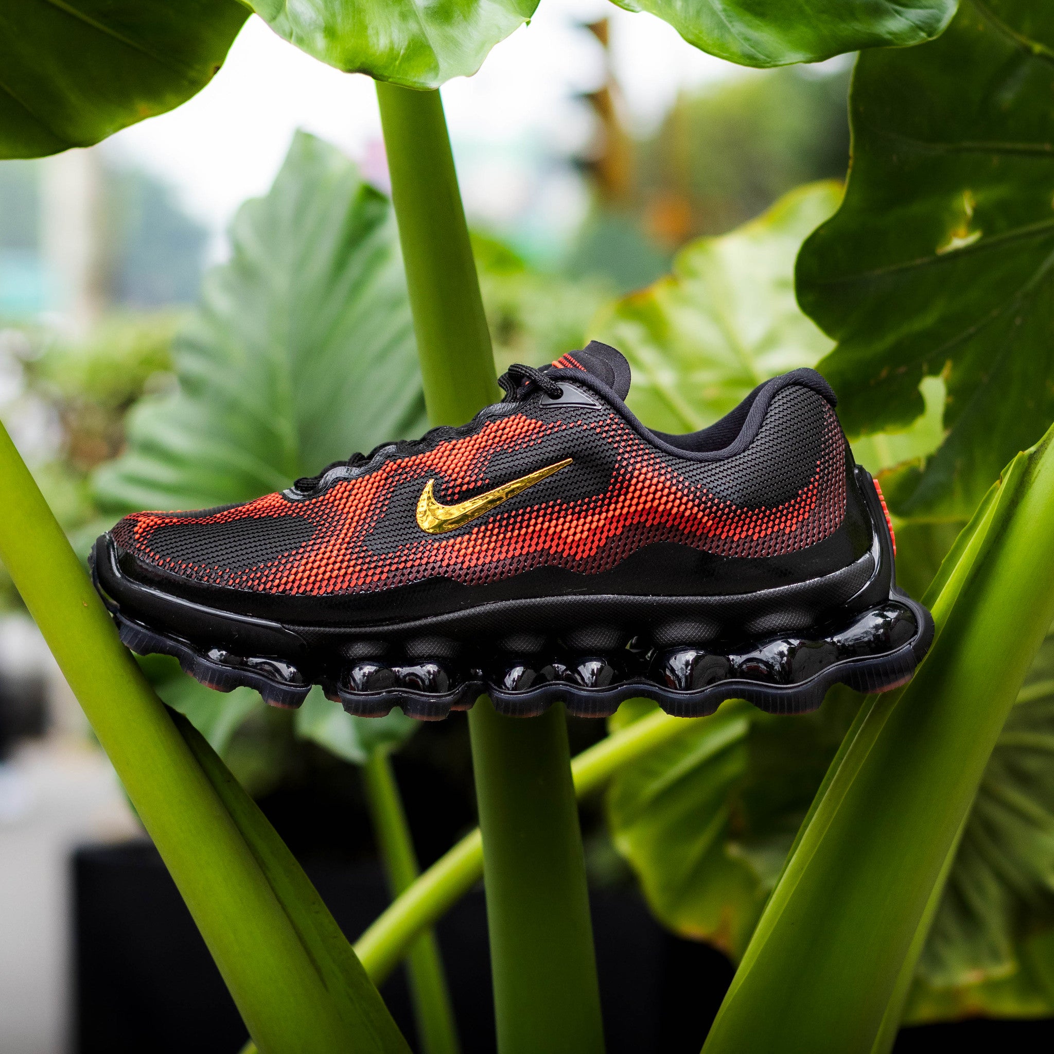 NIKE AIR LIQUID MAX TEAM RED