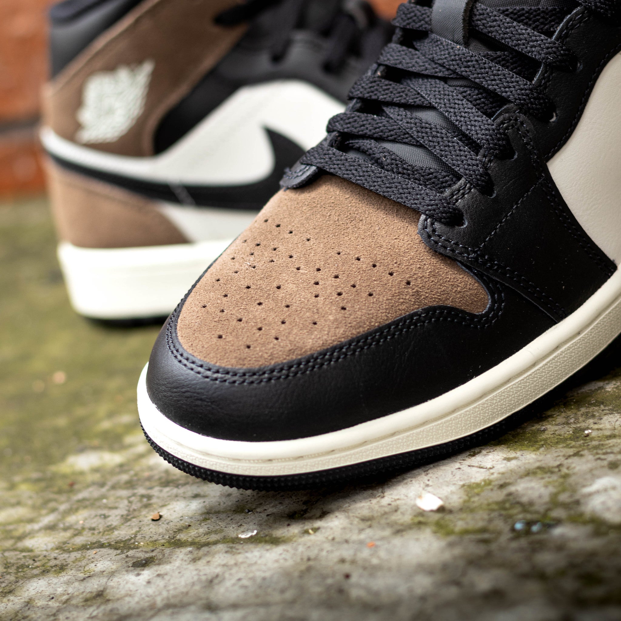 AIR JORDAN 1 MID PALOMINO