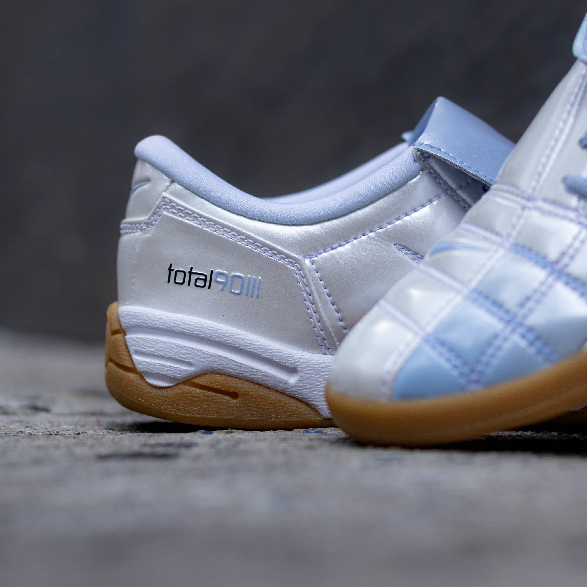 NIKE TOTAL 90 BLUE WHITE GUM W