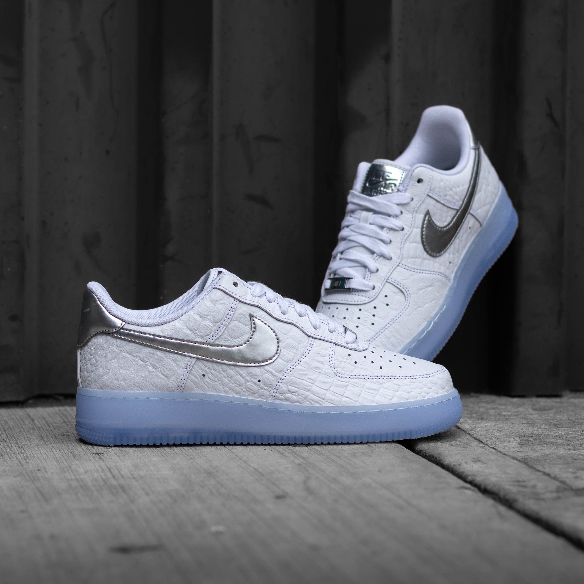 NIKE AIR FORCE ONE LOW CROC WHITE SILVER