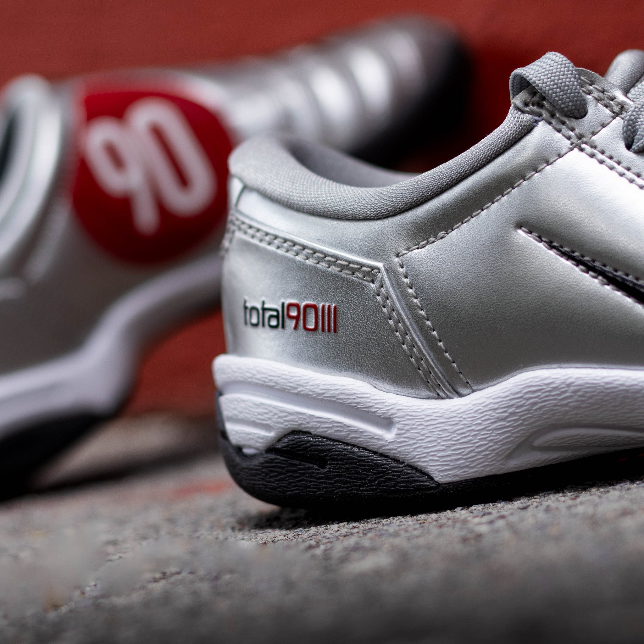 NIKE TOTAL 90 METALLIC SILVER W
