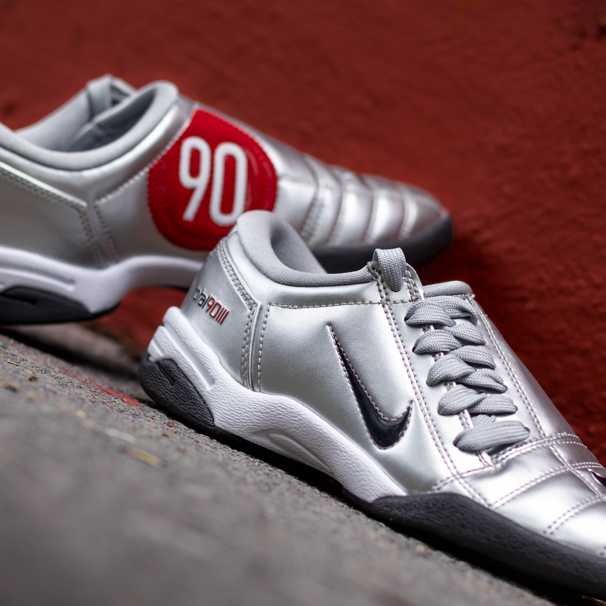 NIKE TOTAL 90 METALLIC SILVER W