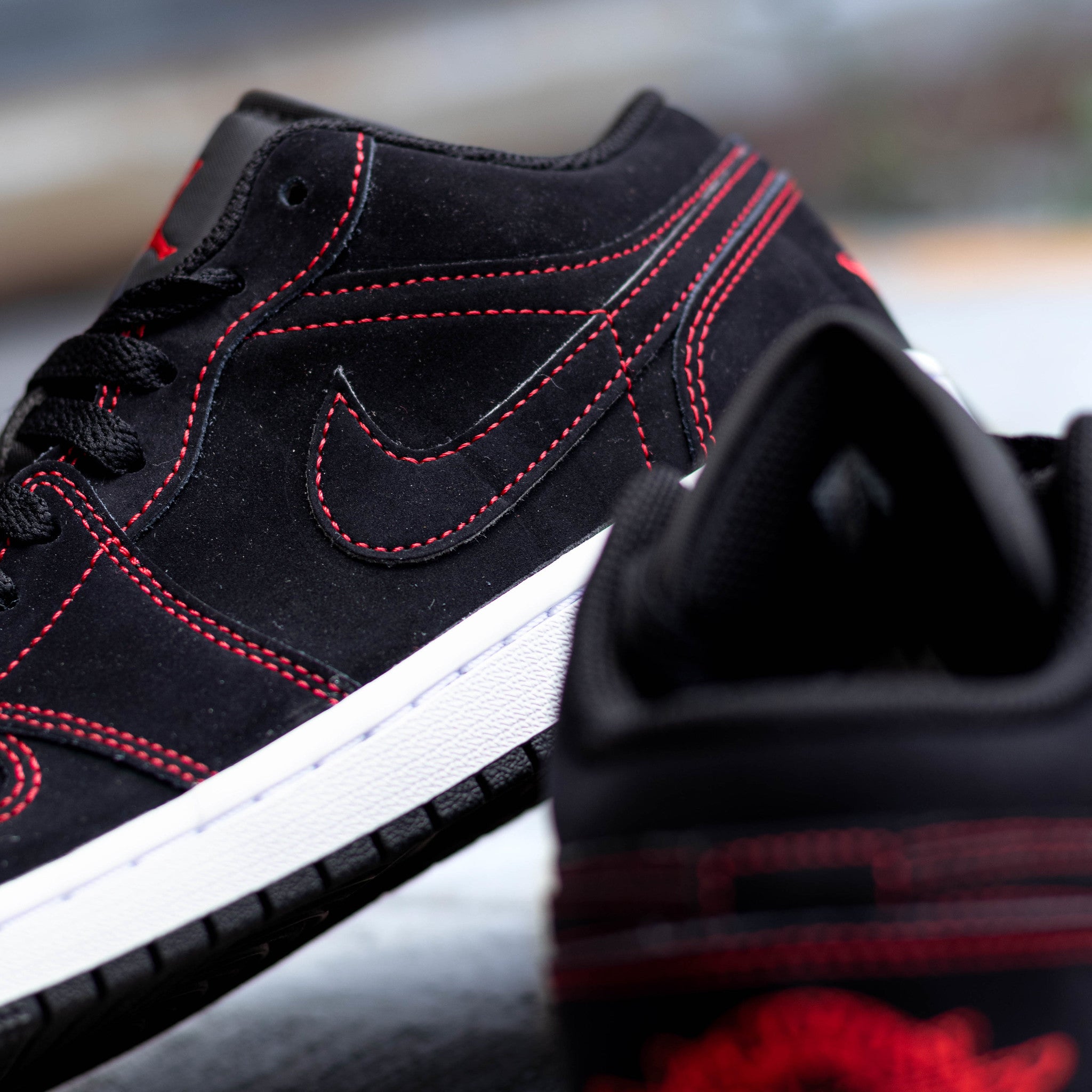 AIR JORDAN 1 LOW BLOODLINE