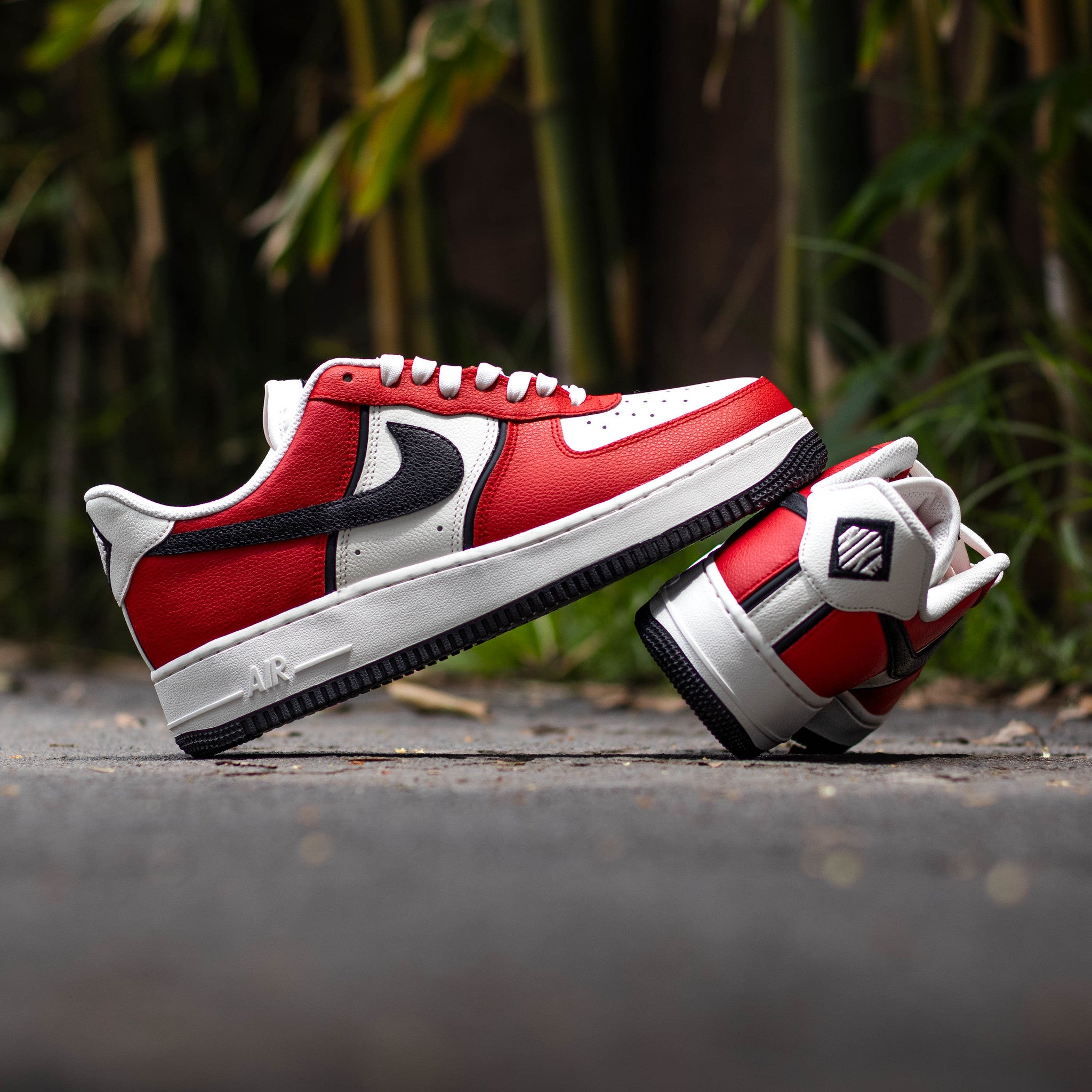 NIKE AIR FORCE ONE LOW SPORT WHITE RED