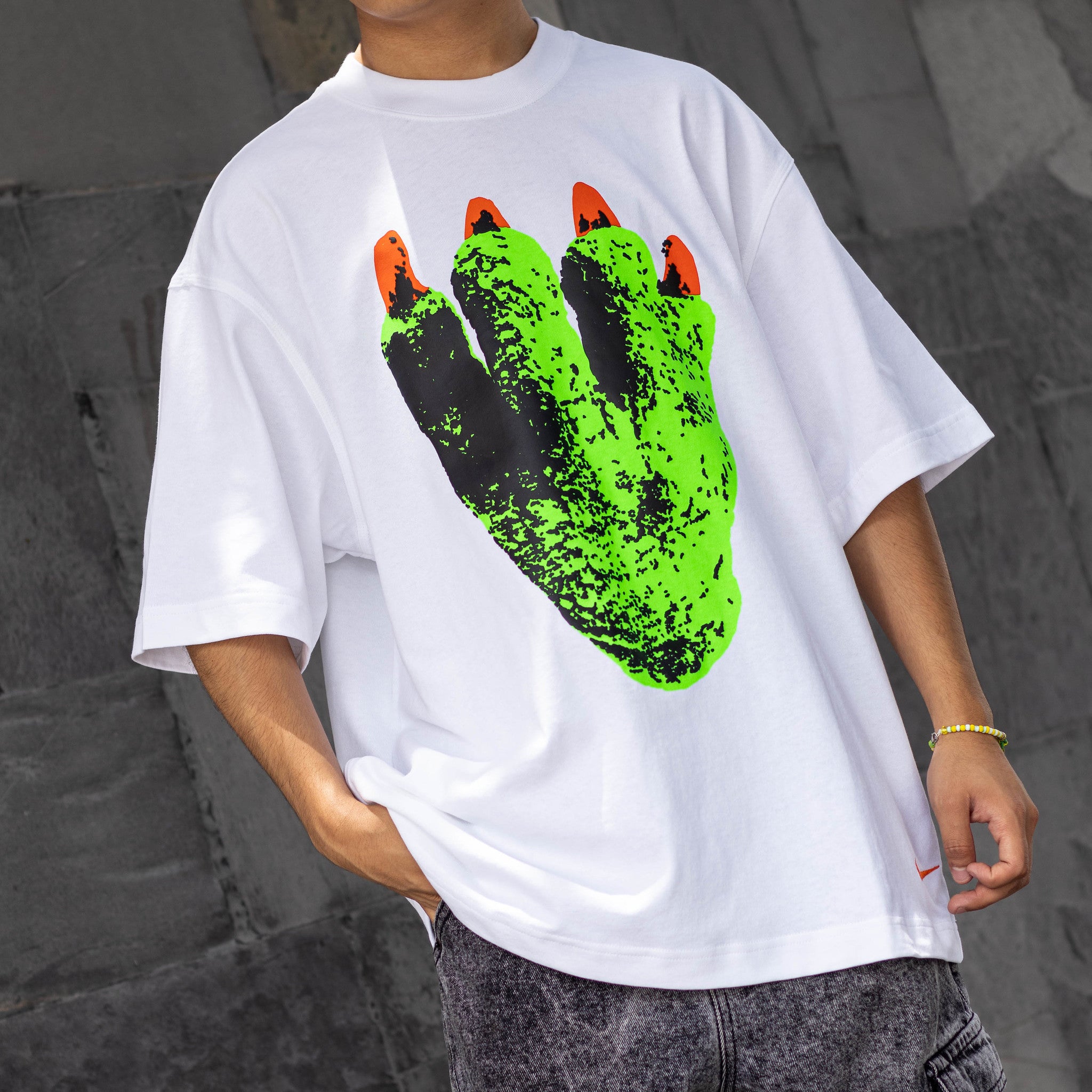 NIKE TEE HAND ARGHH WHITE