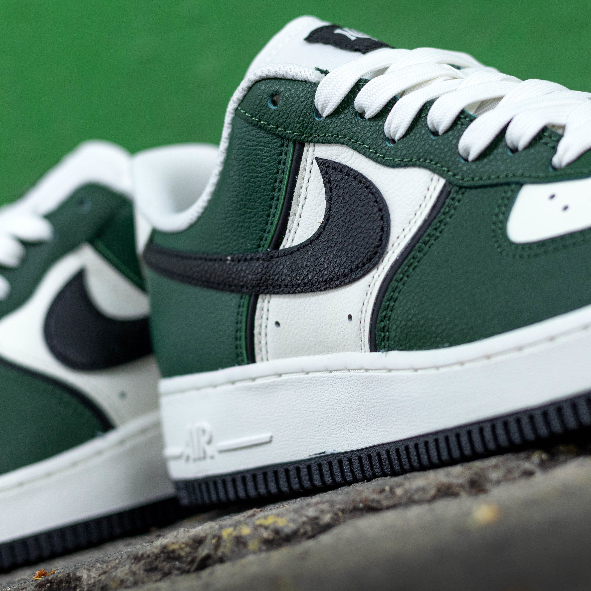 NIKE AIR FORCE ONE LOW SPORT WHITE GREEN