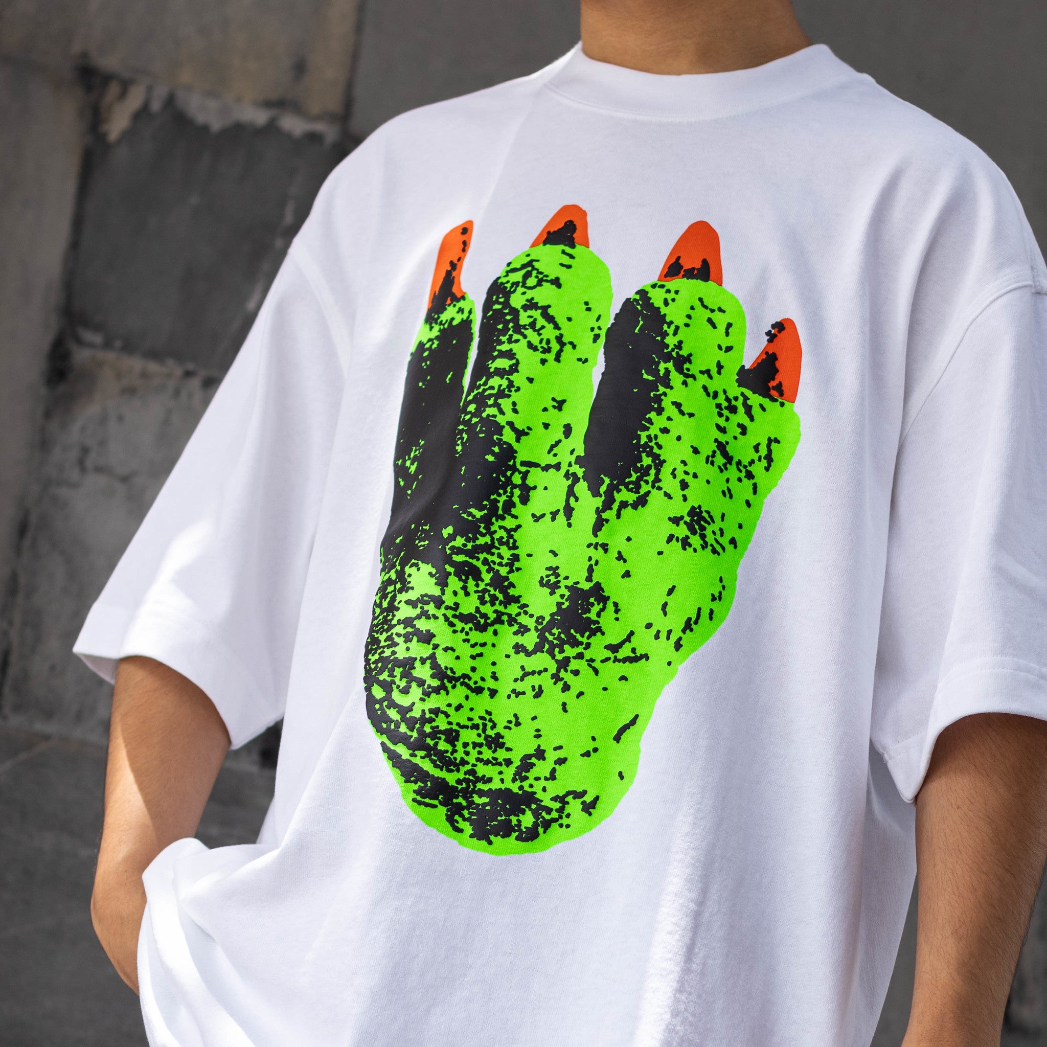 NIKE TEE HAND ARGHH WHITE