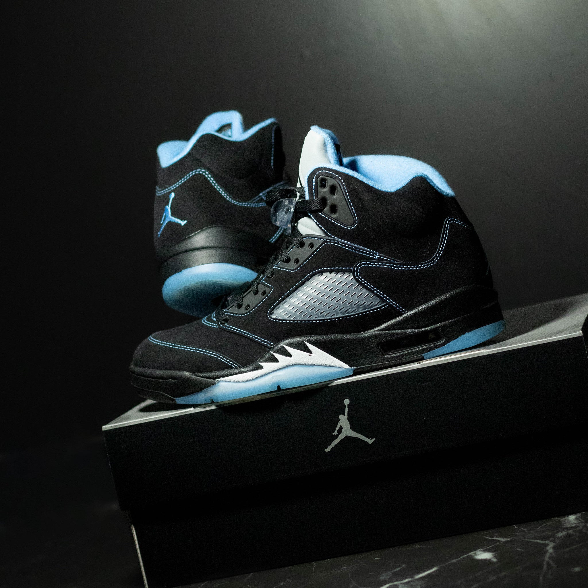 AIR JORDAN 5 BLACK CAROLINAA