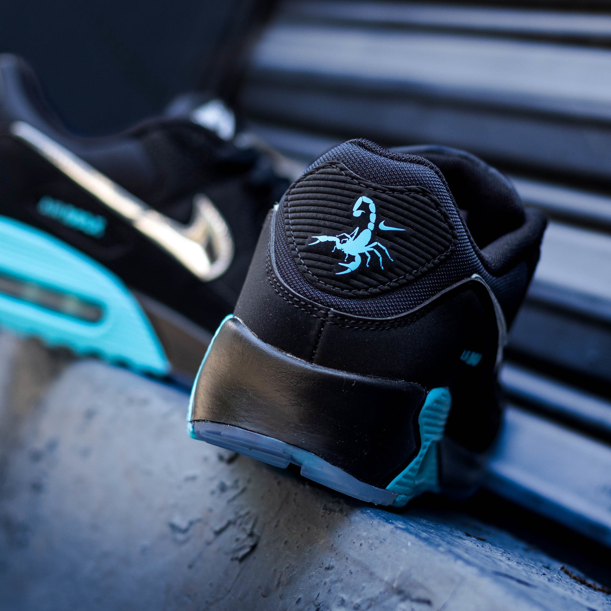 NIKE AIR MAX 90 SCORPION