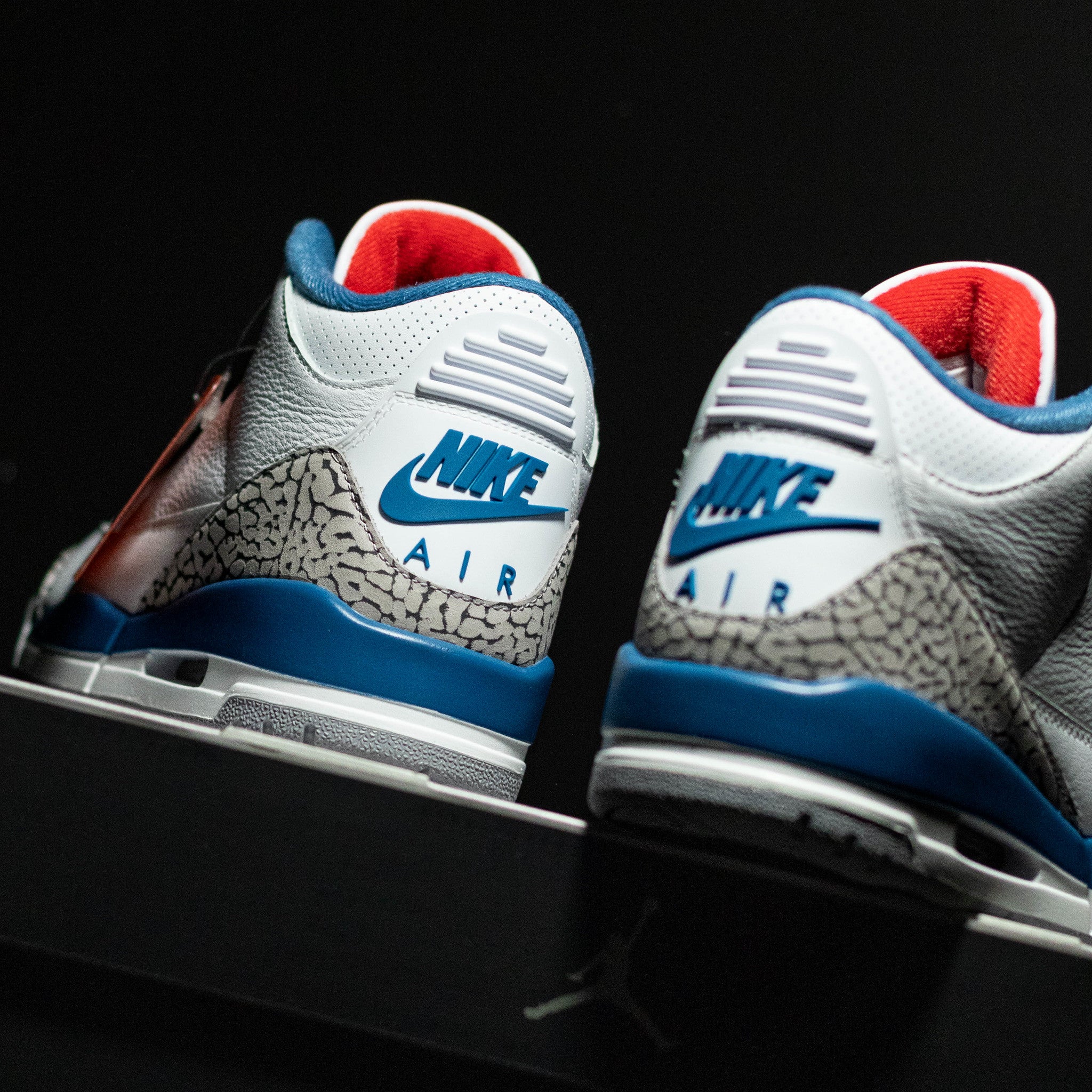 AIR JORDAN 3 TRUE BLUE
