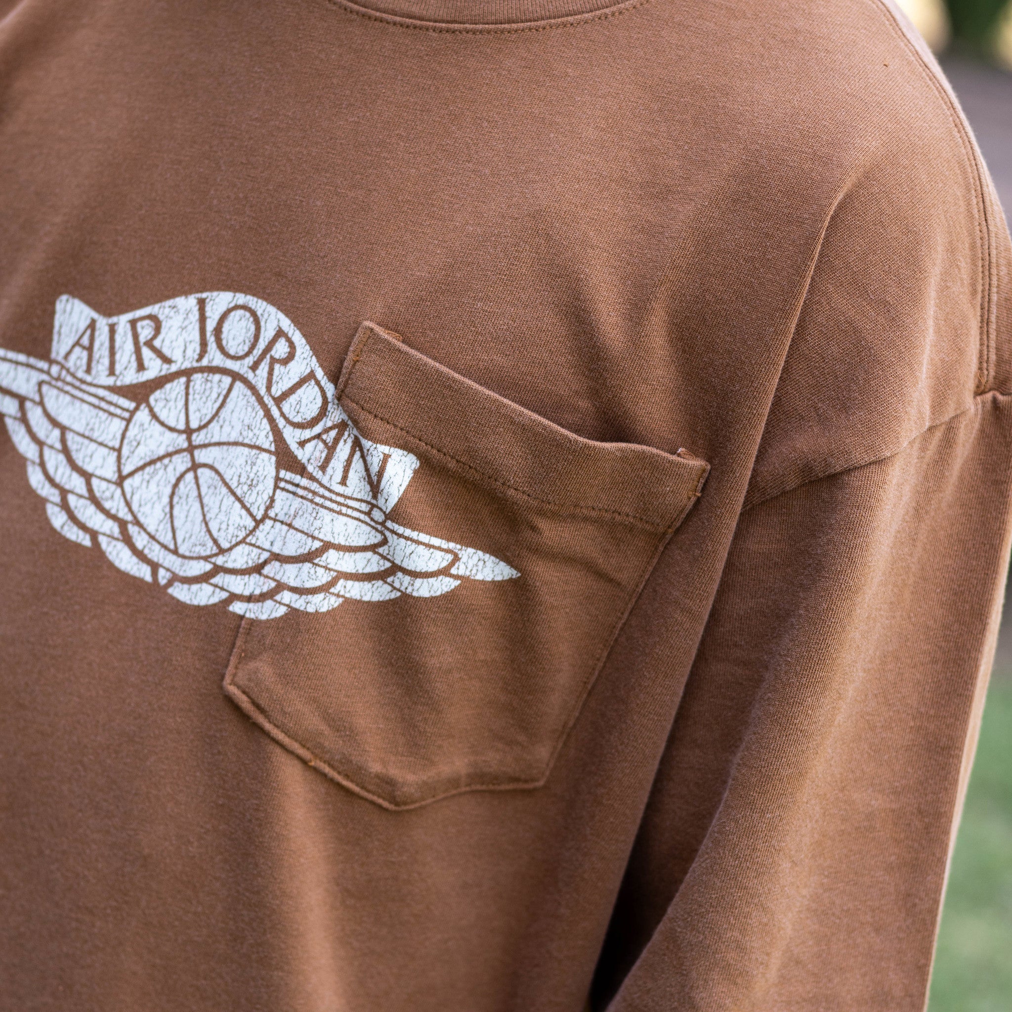 JORDAN TEE FLIGHT POCKET BROWN