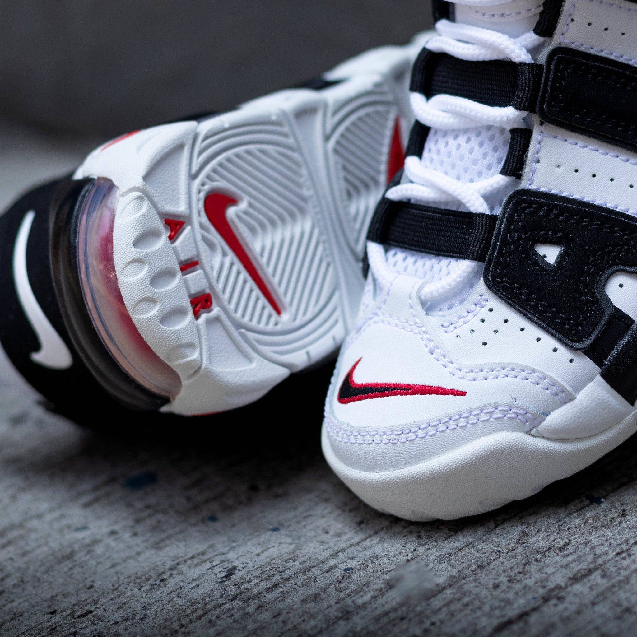 NIKE AIR MORE UPTEMPO WHITE BLACK PS