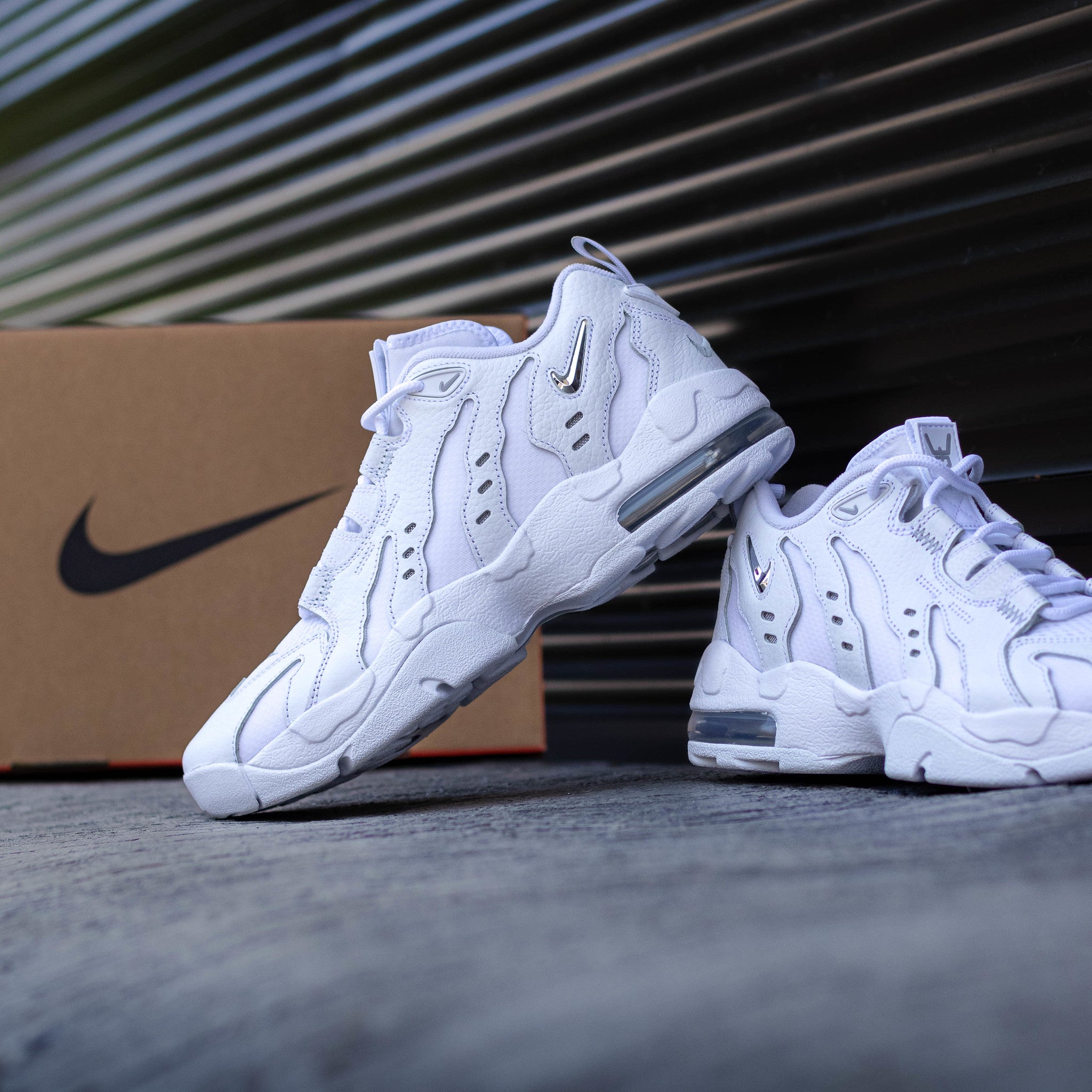 NIKE AIR DIAMOND TURF MAX 96 LOW WHITE