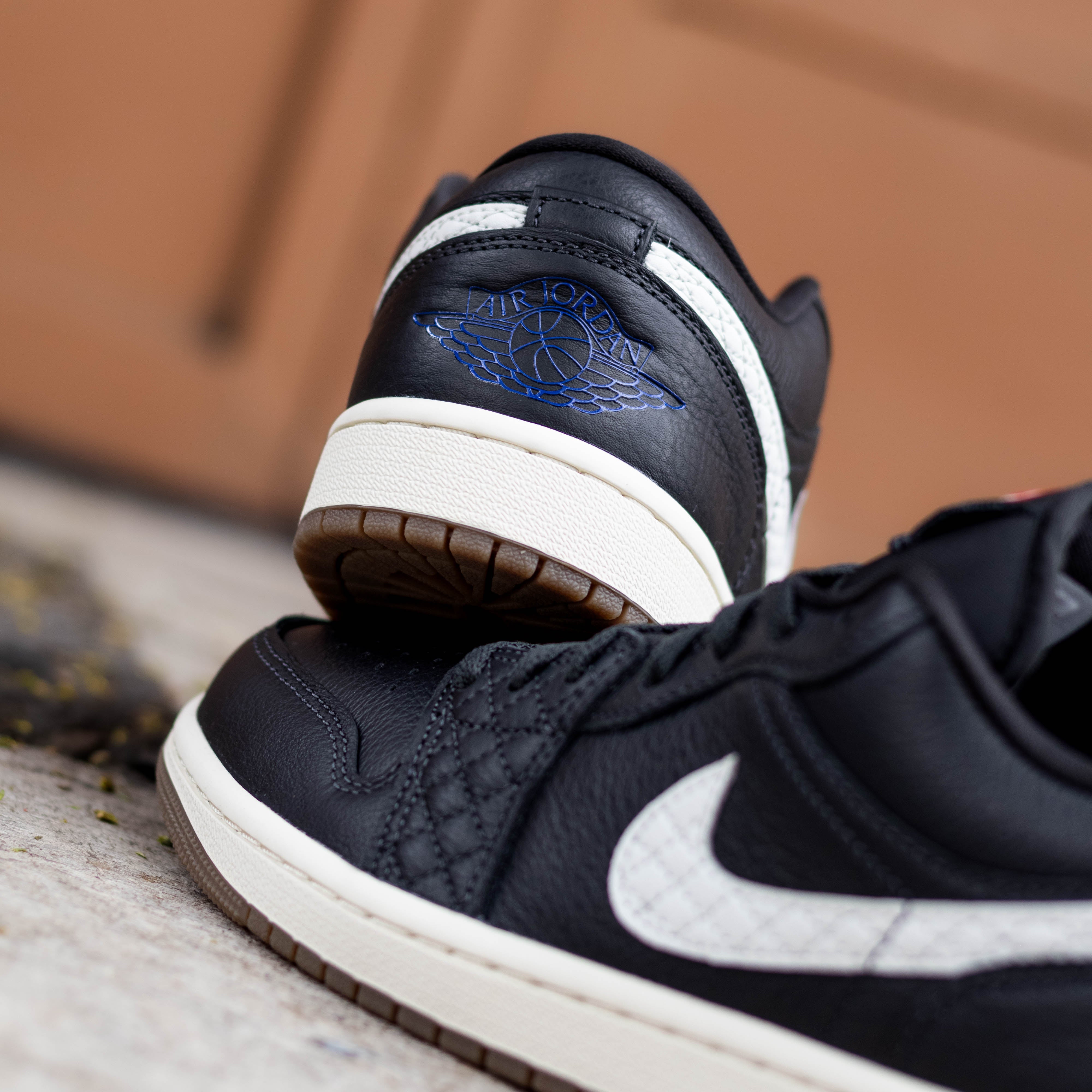 AIR JORDAN 1 LOW FOOTBALL BLACK