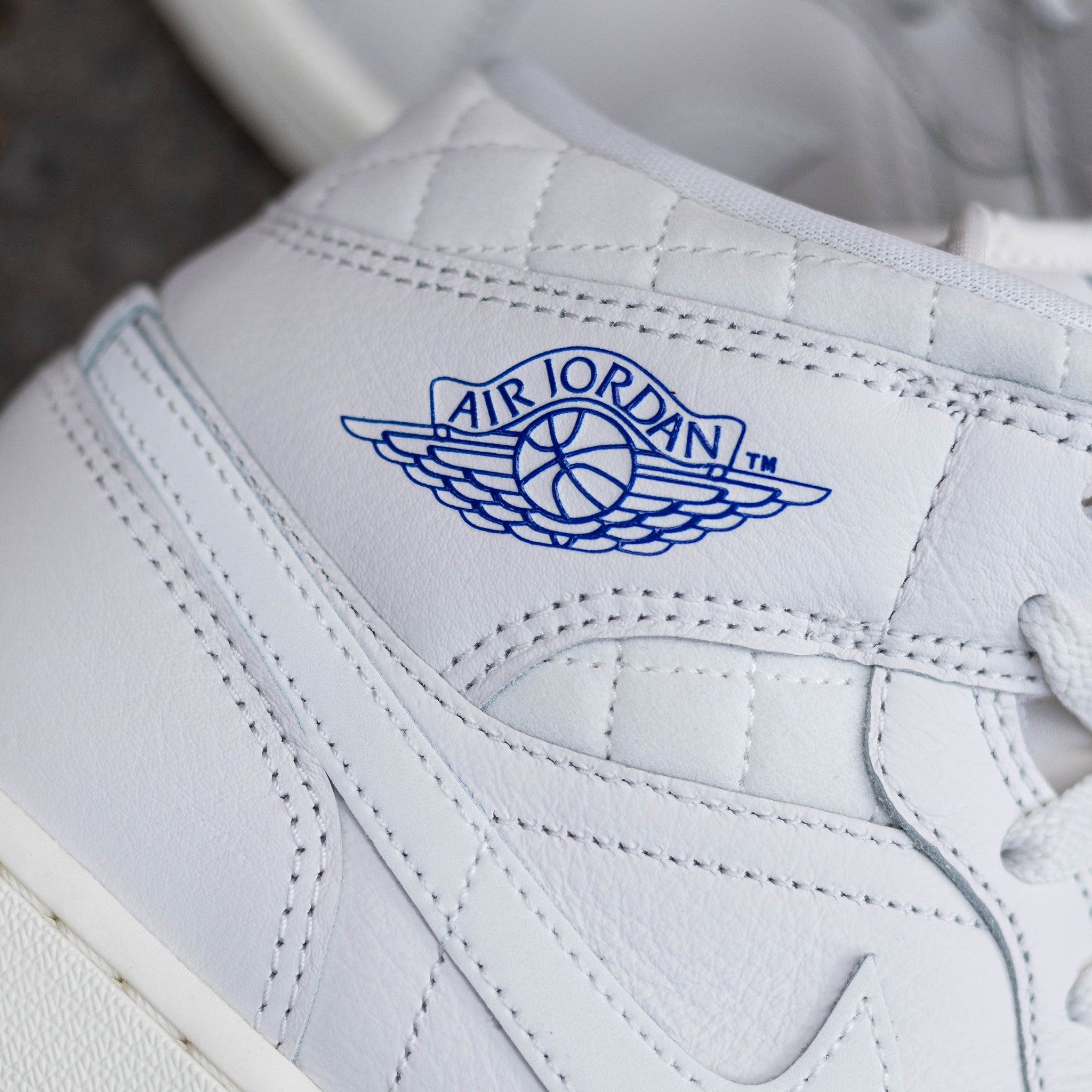 AIR JORDAN 1 MID BRAZIL FOOTBALL