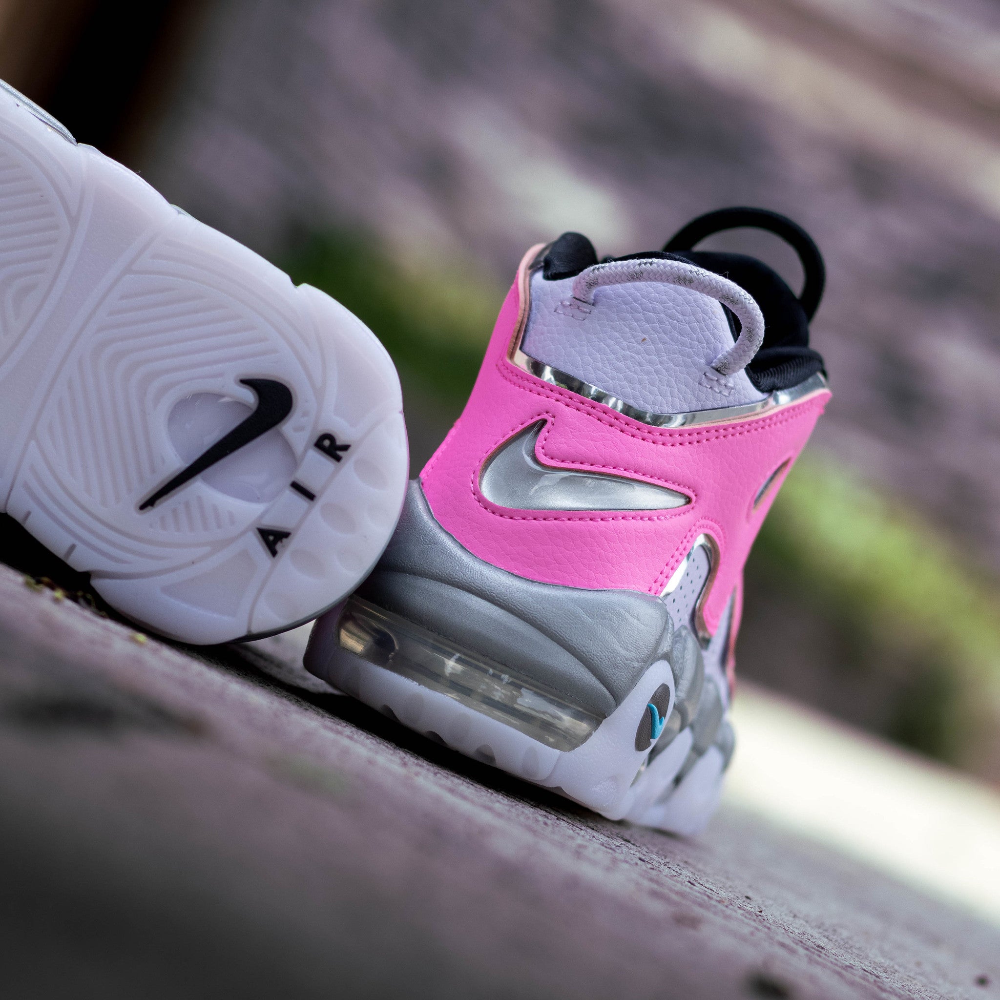 NIKE AIR MORE UPTEMPO METALLIC PINK W