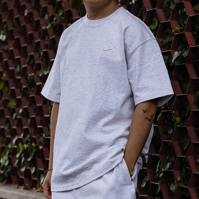 NIKE TEE 560 GREY