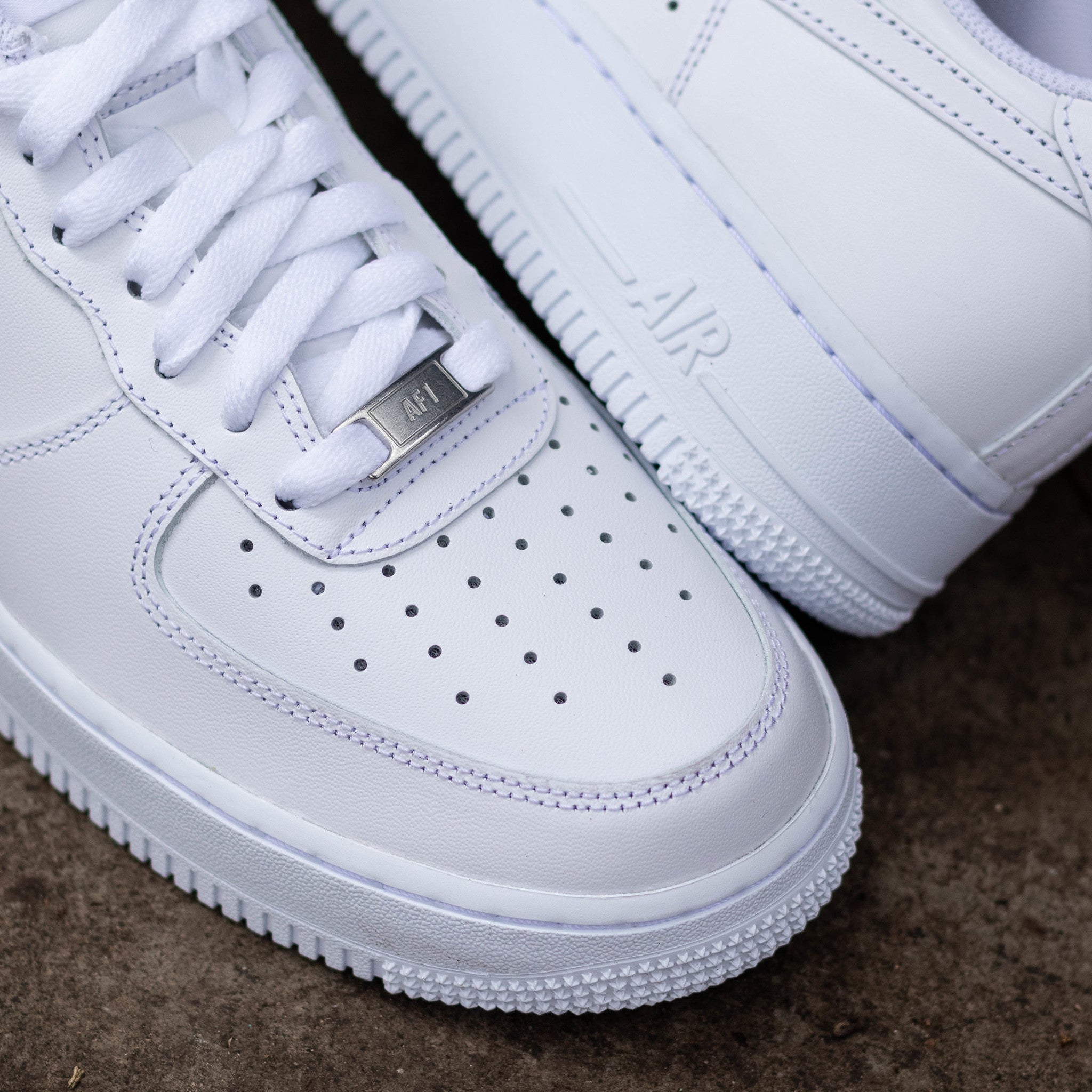 NIKE AIR FORCE ONE CLASSIC WHITE
