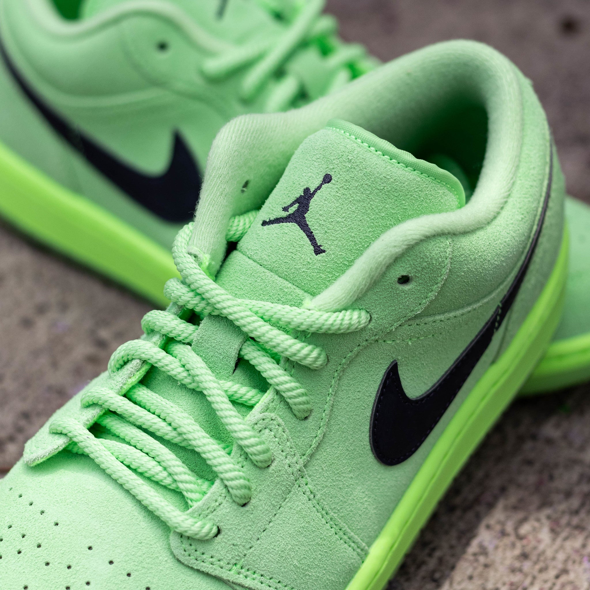 AIR JORDAN 1 LOW LIME BLAST