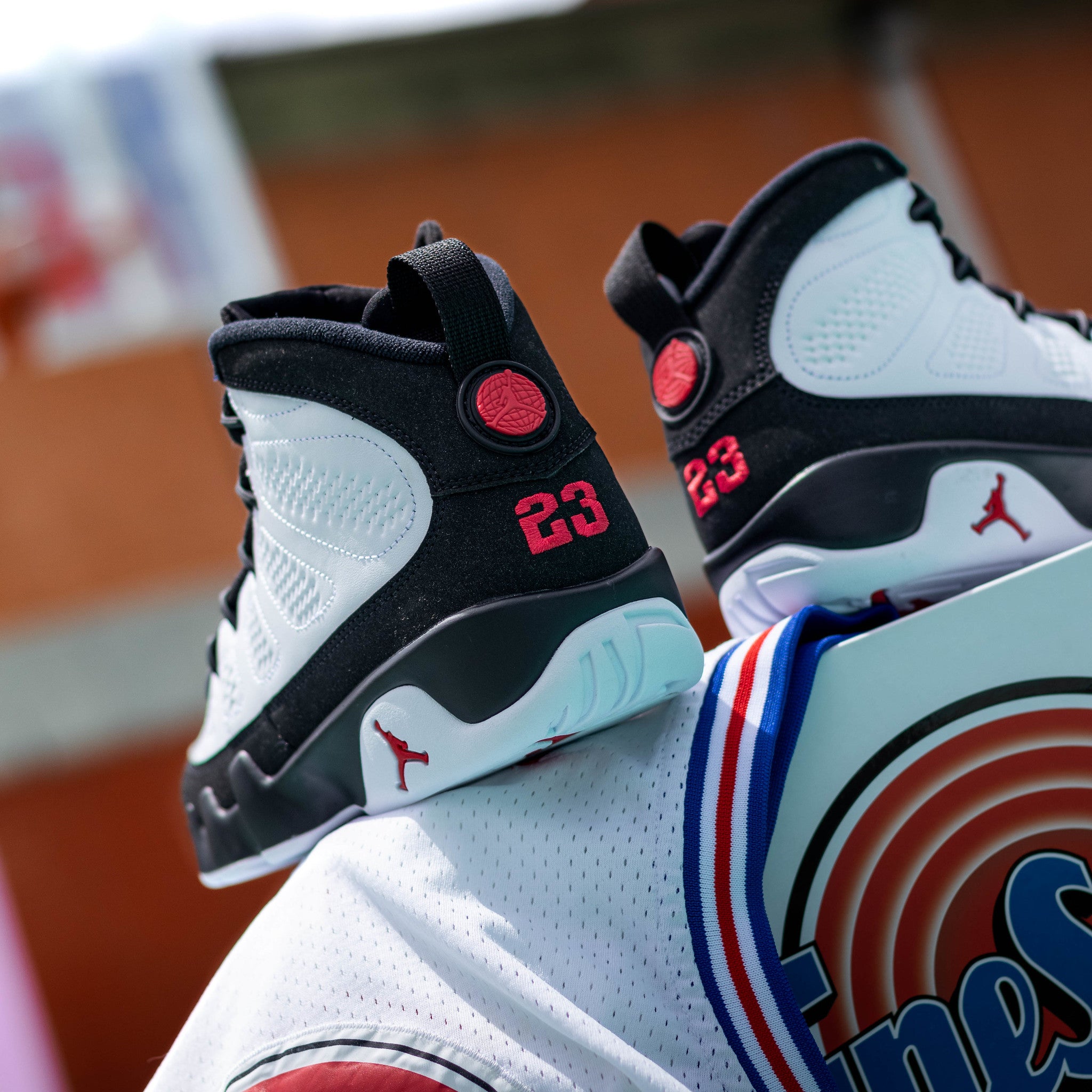 AIR JORDAN 9 SPACEJAM O