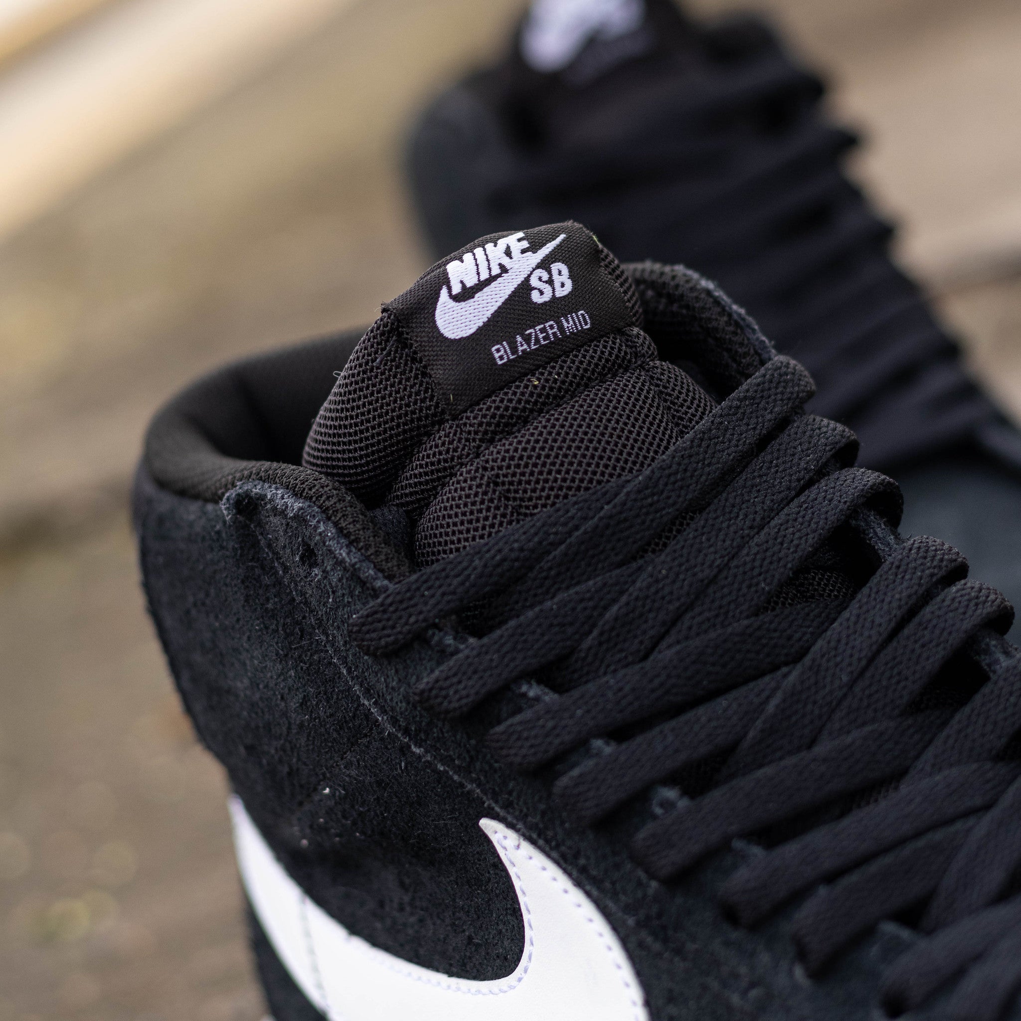NIKE SB BLAZER MID BLACK