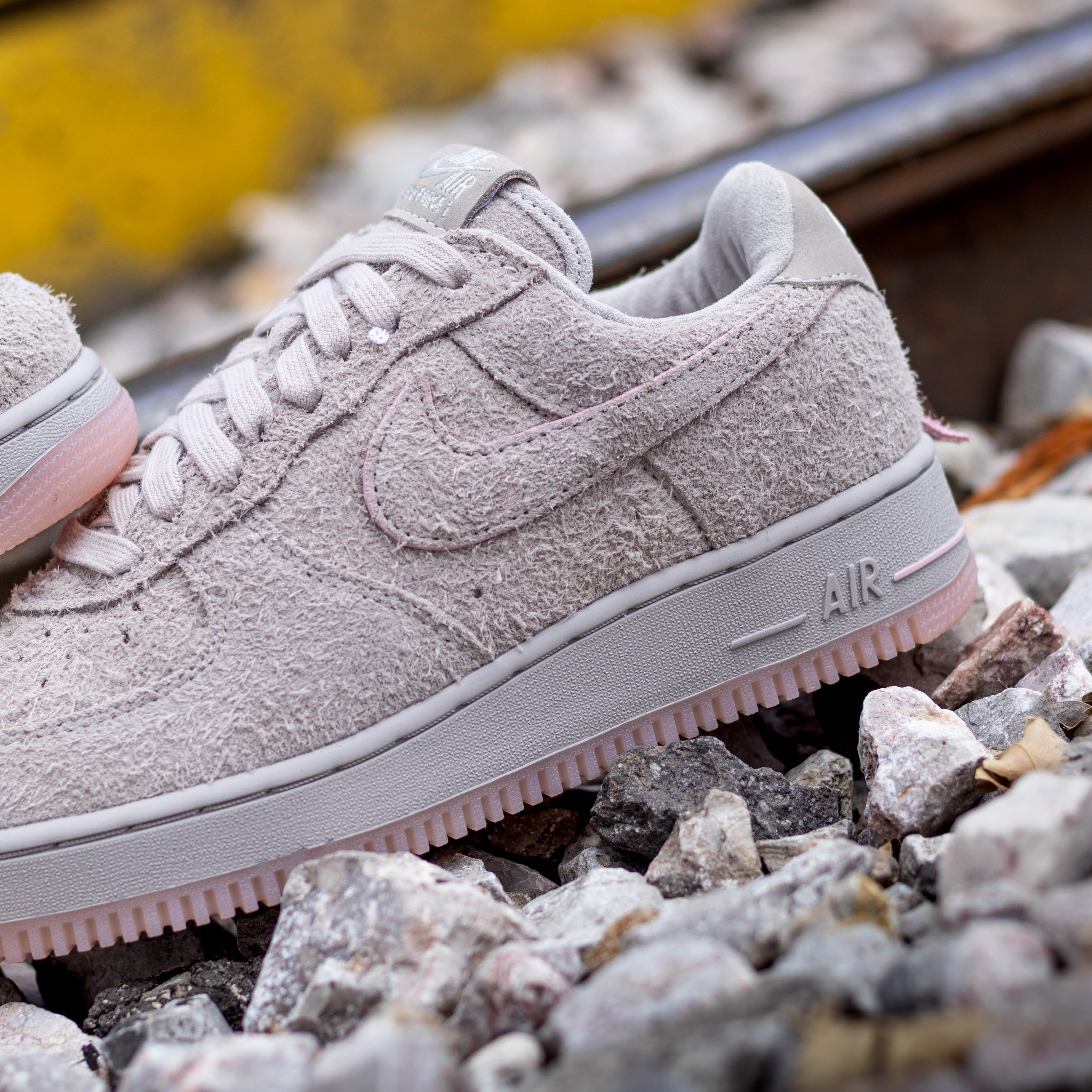 NIKE AIR FORCE ONE LOW METROCARD