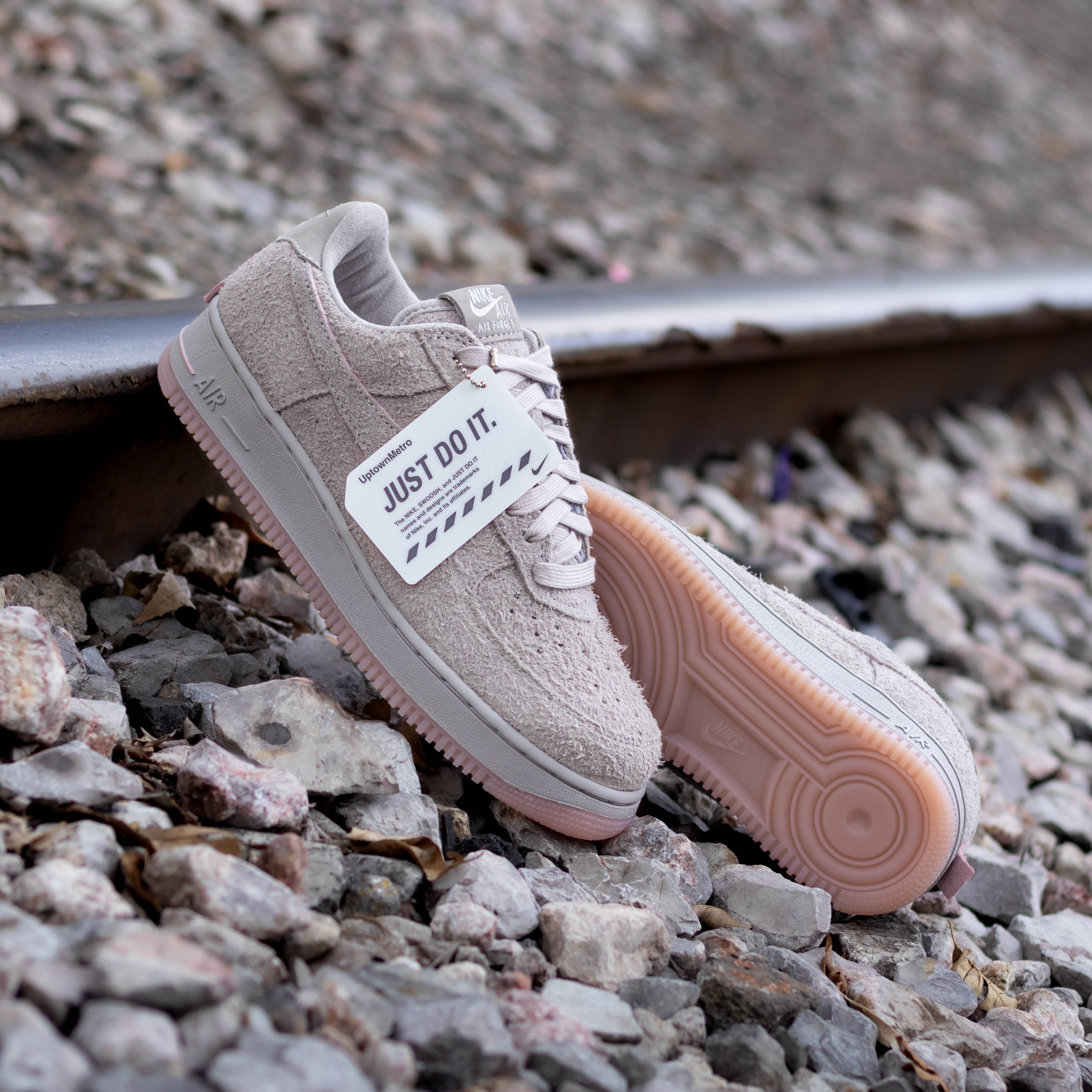 NIKE AIR FORCE ONE LOW METROCARD