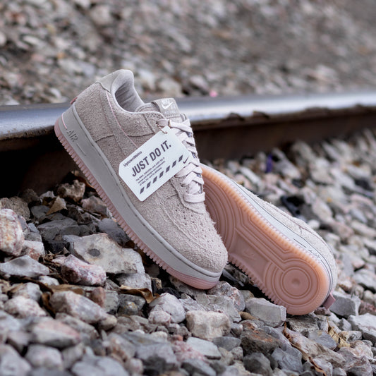 NIKE AIR FORCE ONE LOW METROCARD