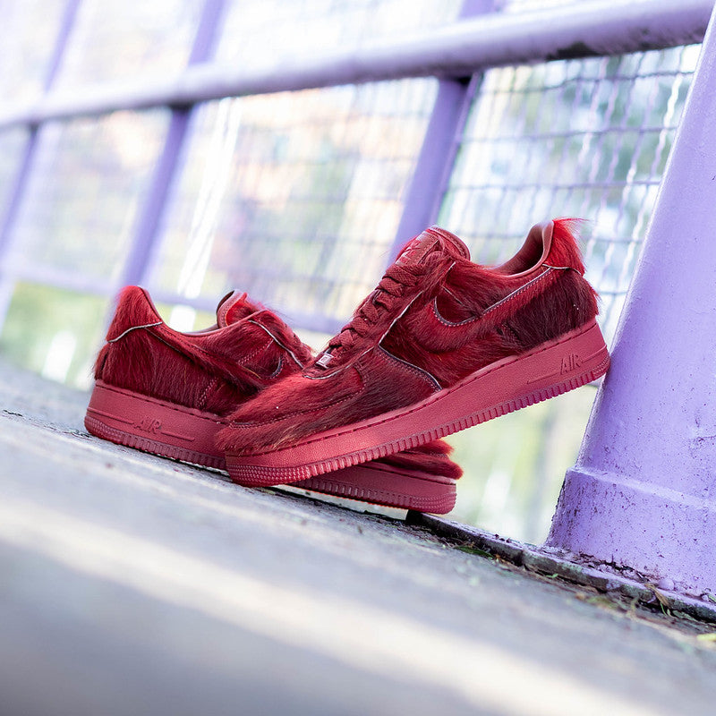 NIKE AIR FOCE ONE PONYHAIR RED