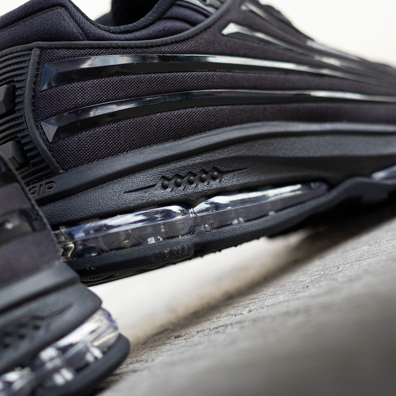 NIKE AIR MAX ECSTASY TRIPLE BLACK