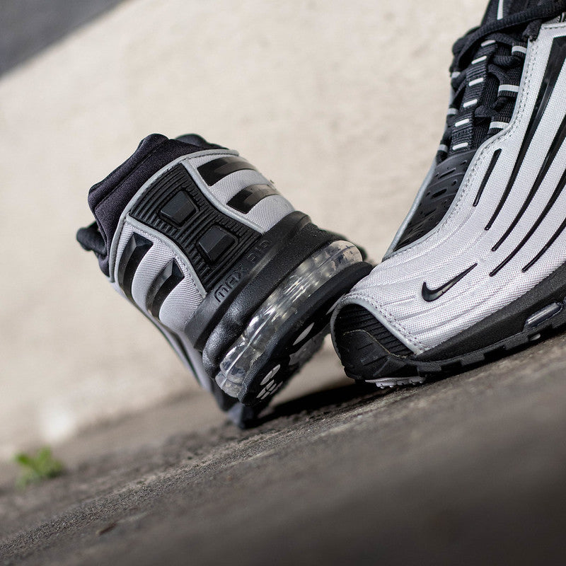 NIKE AIR MAX ECSTASY PLUS SILVER