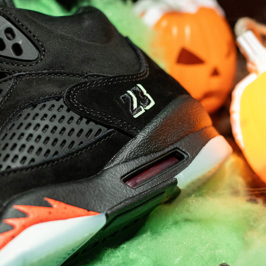AIR JORDAN 5 HALLOWEEN