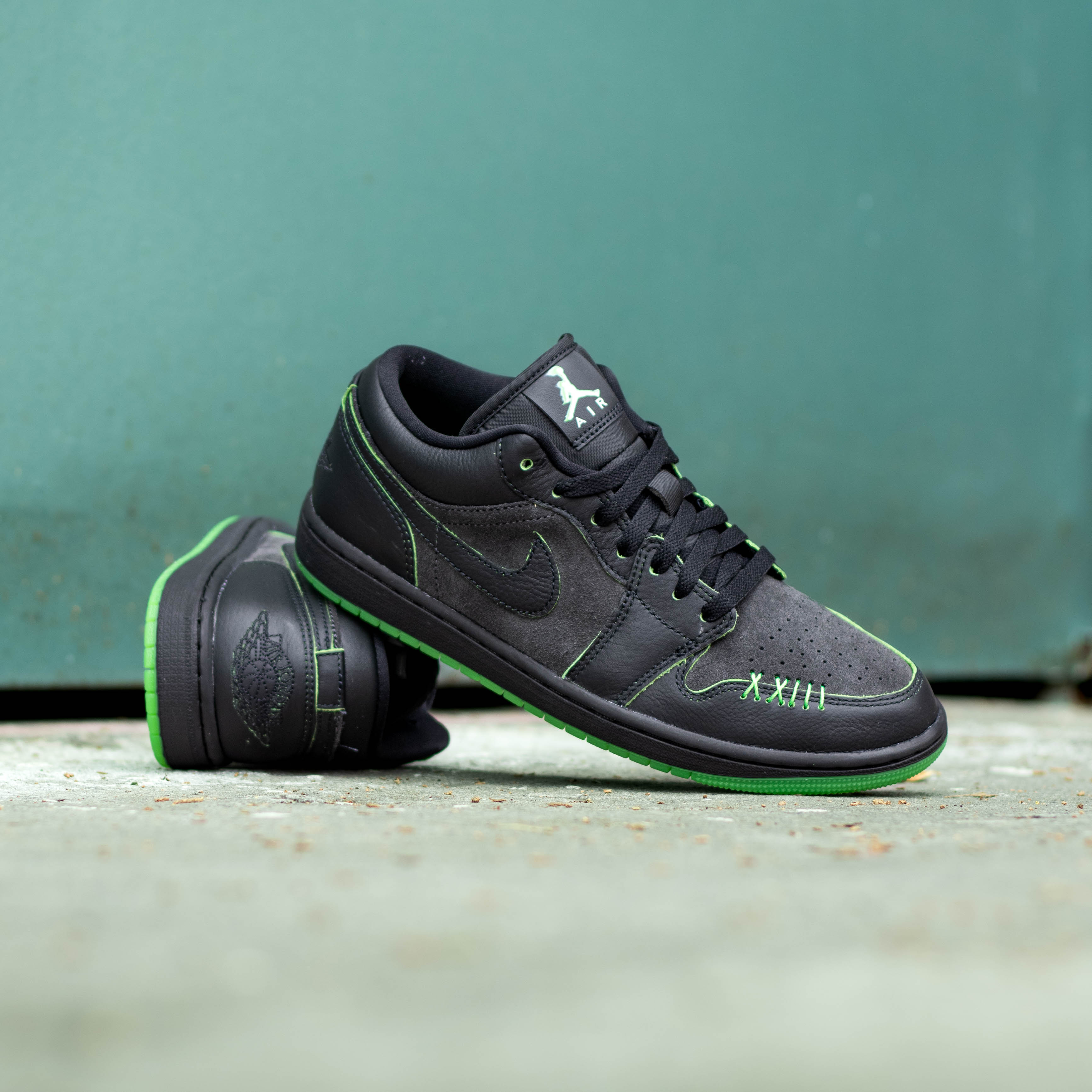 AIR JORDAN 1 LOW HALLOWEEN