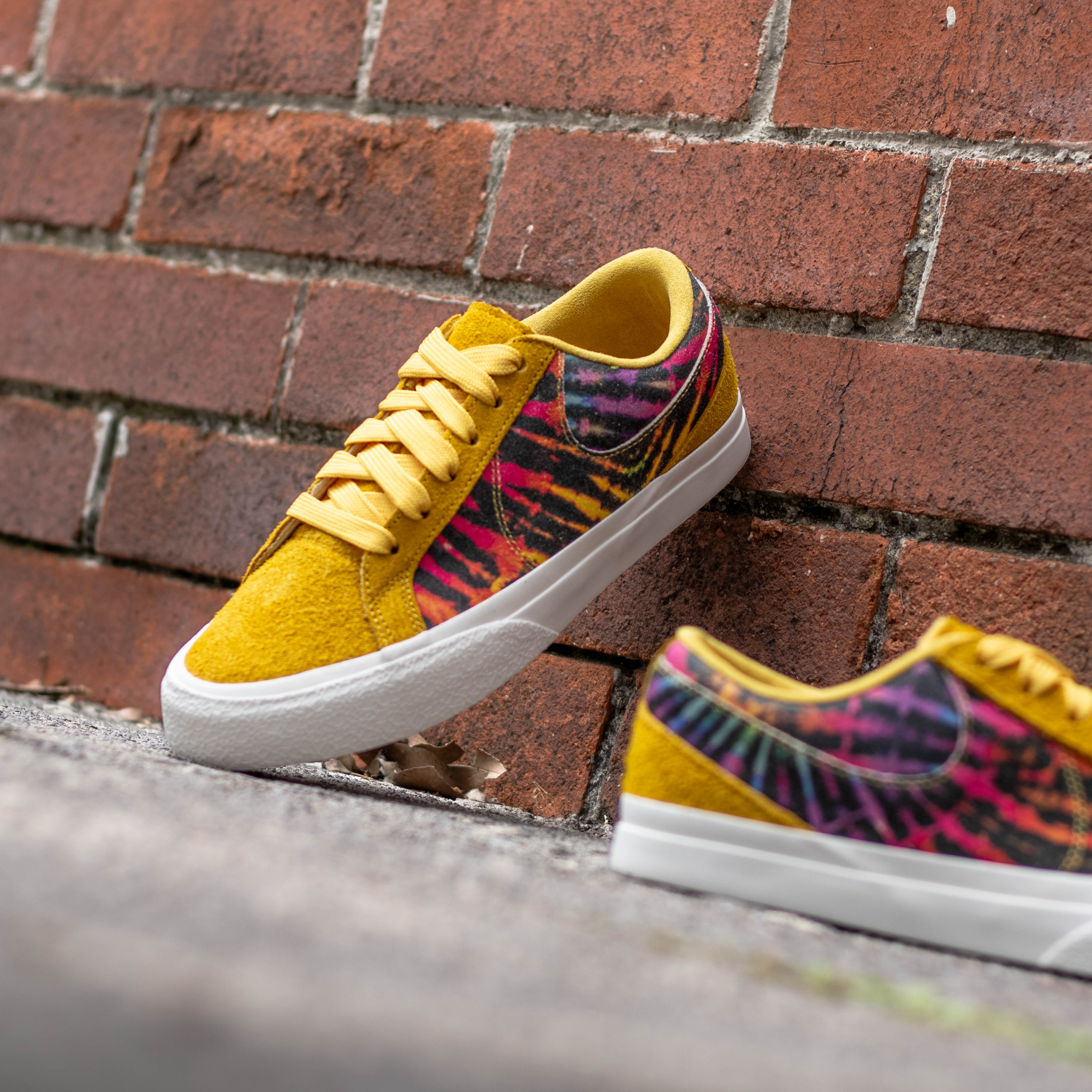 NIKE BLAZY T IE DYE