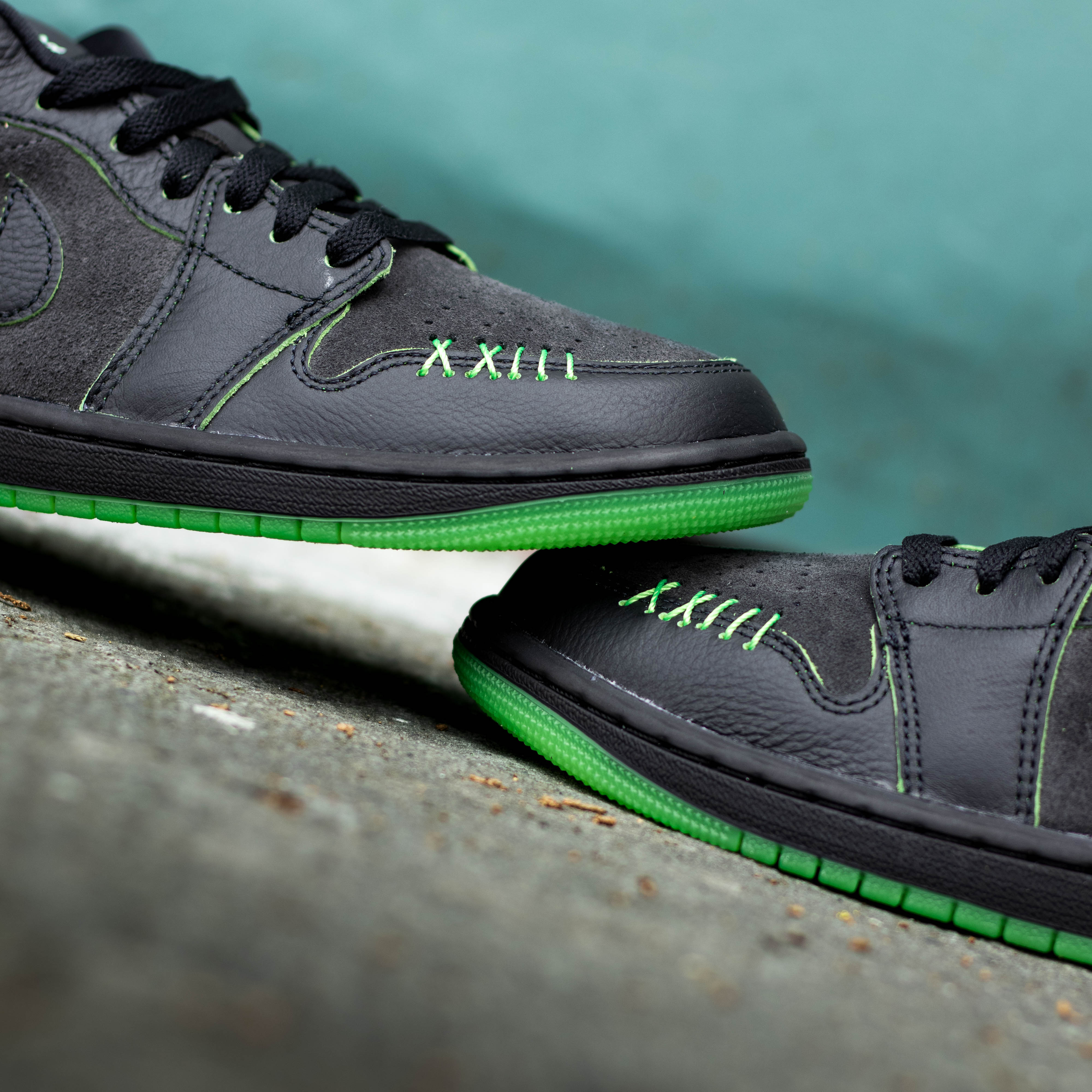 AIR JORDAN 1 LOW HALLOWEEN