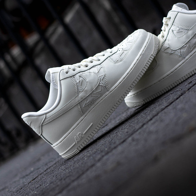 NIKE AIR FORCE ONE LOW SAIL STARS