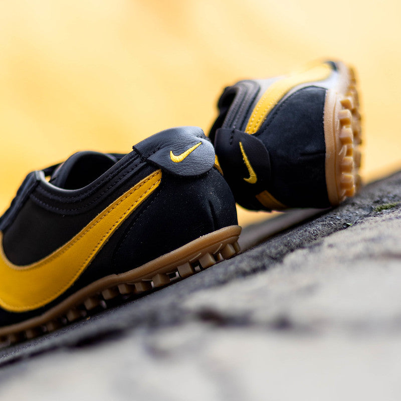 NIKE MOON SHOE BLACK YELLOW W