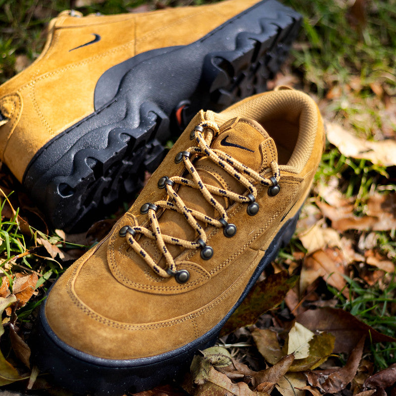 NIKE LAHAR LOW WHEAT W