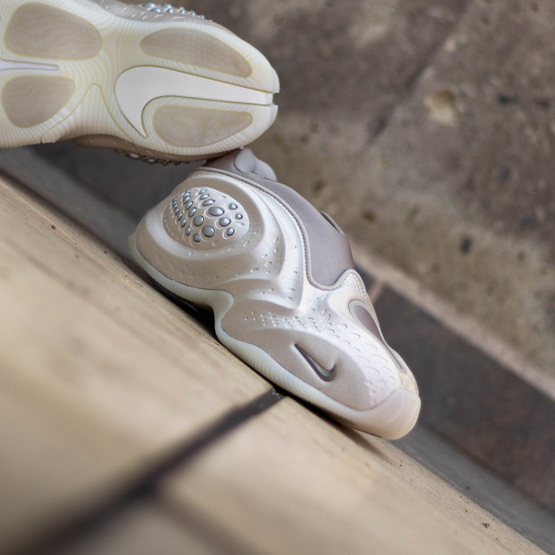 NIKE FIRST SIGHT SHADOW CREAM W