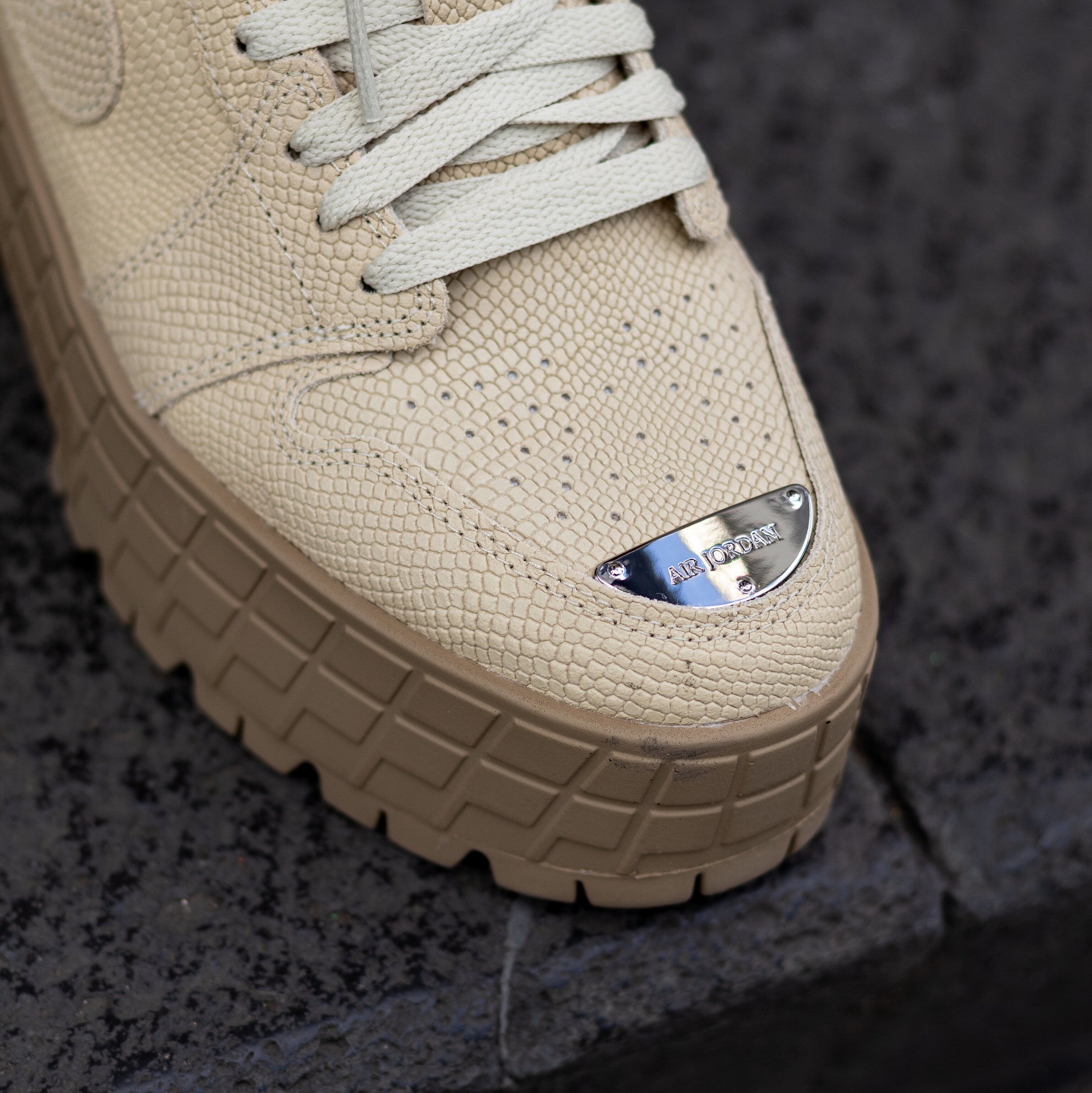 AIR JORDAN 1 BROOKLYN LOW RATTAN W