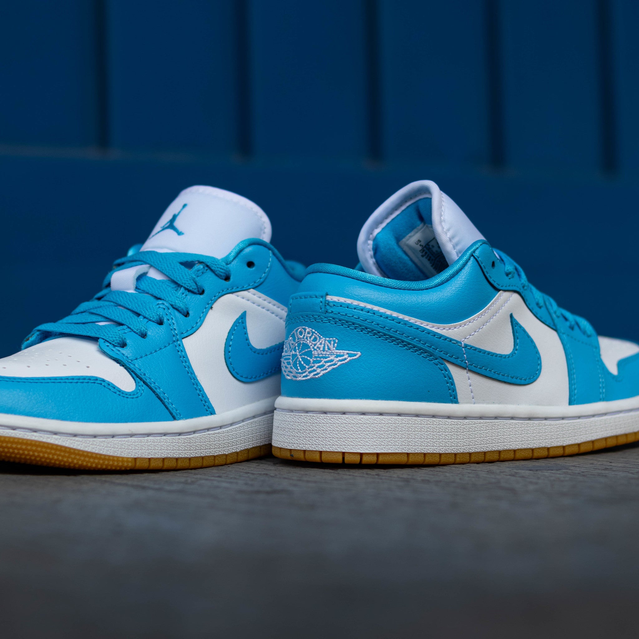 AIR JORDAN 1 LOW DARK POWDER BLUE GUM W