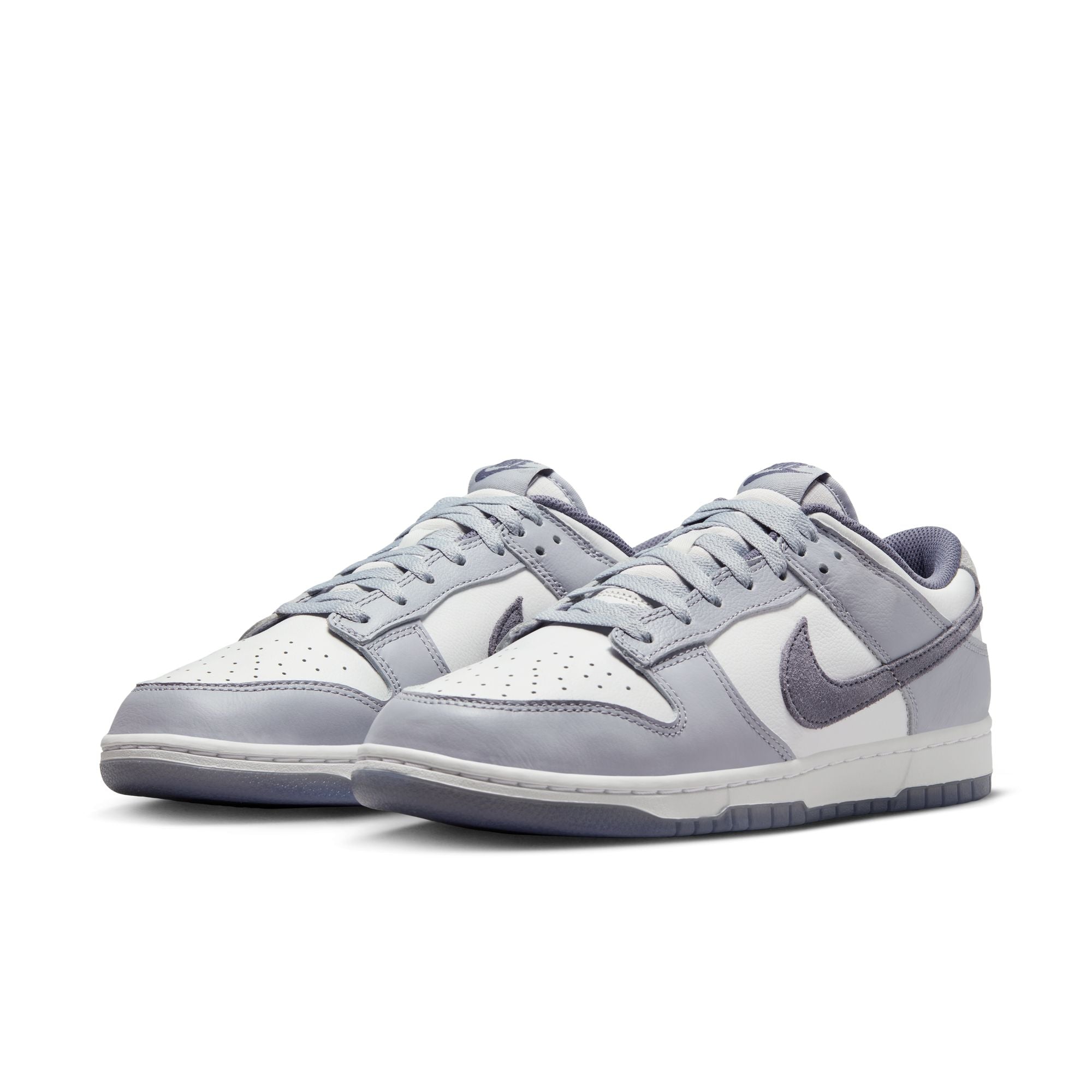 NIKE DUNK LOW LIGHT CARBON