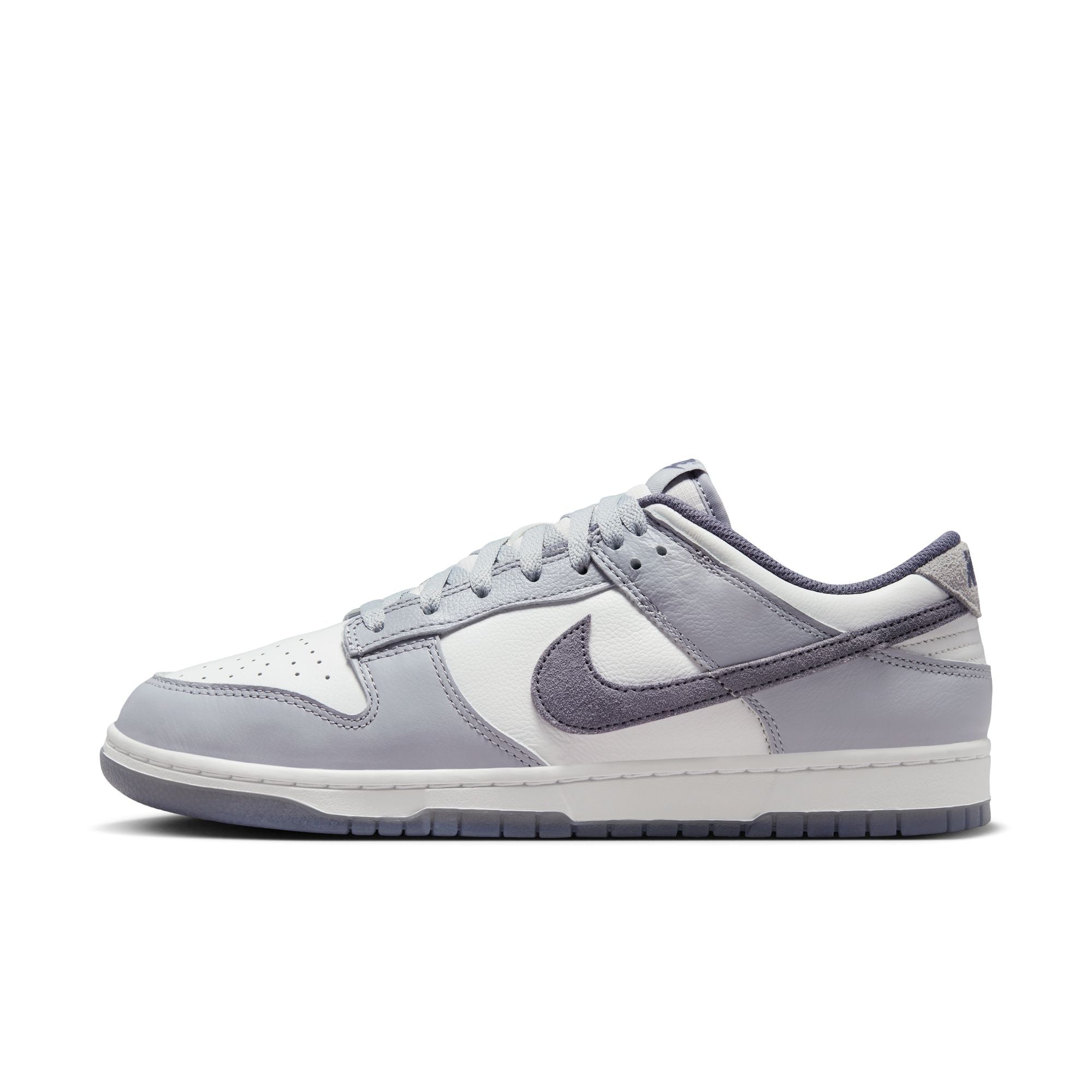 NIKE DUNK LOW LIGHT CARBON