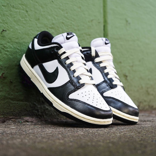 NIKE DUNK LOW PANDA VINTAGE W