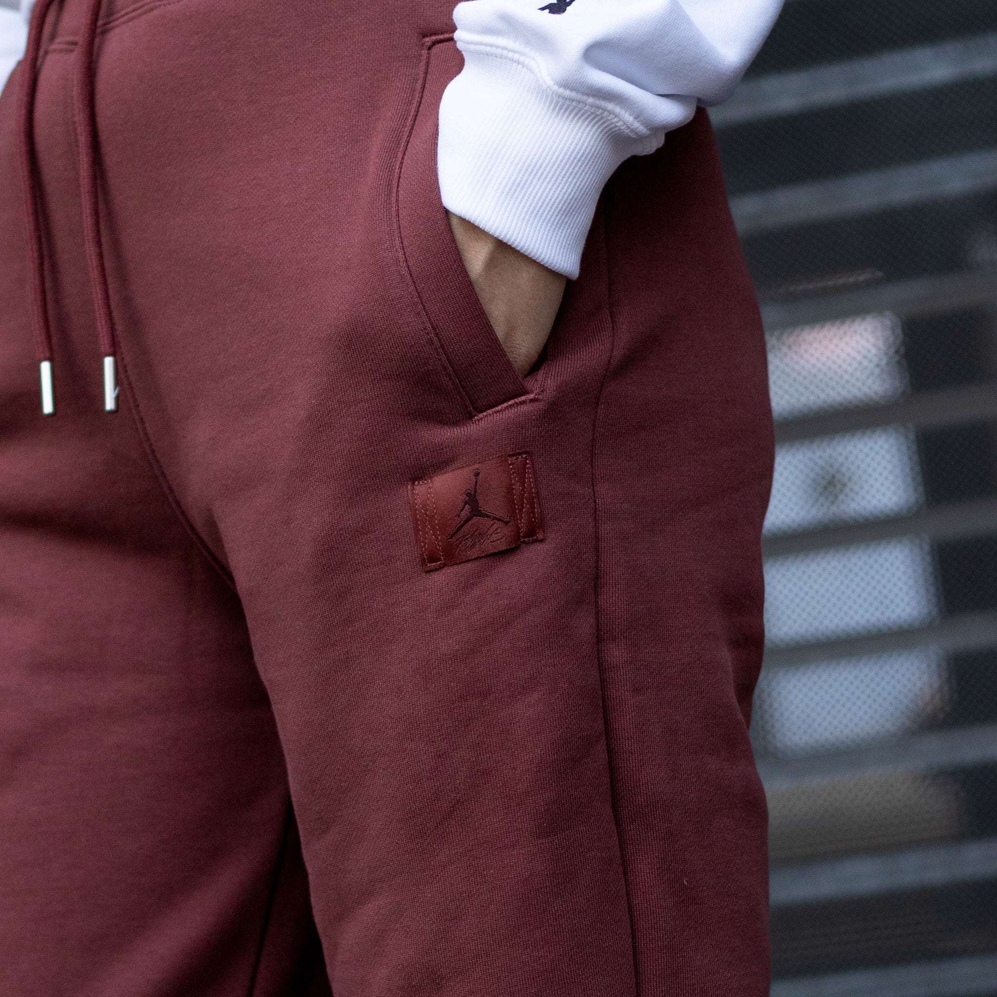 JORDAN FLIGHT FLECCE PANT OPEN HEM PONY