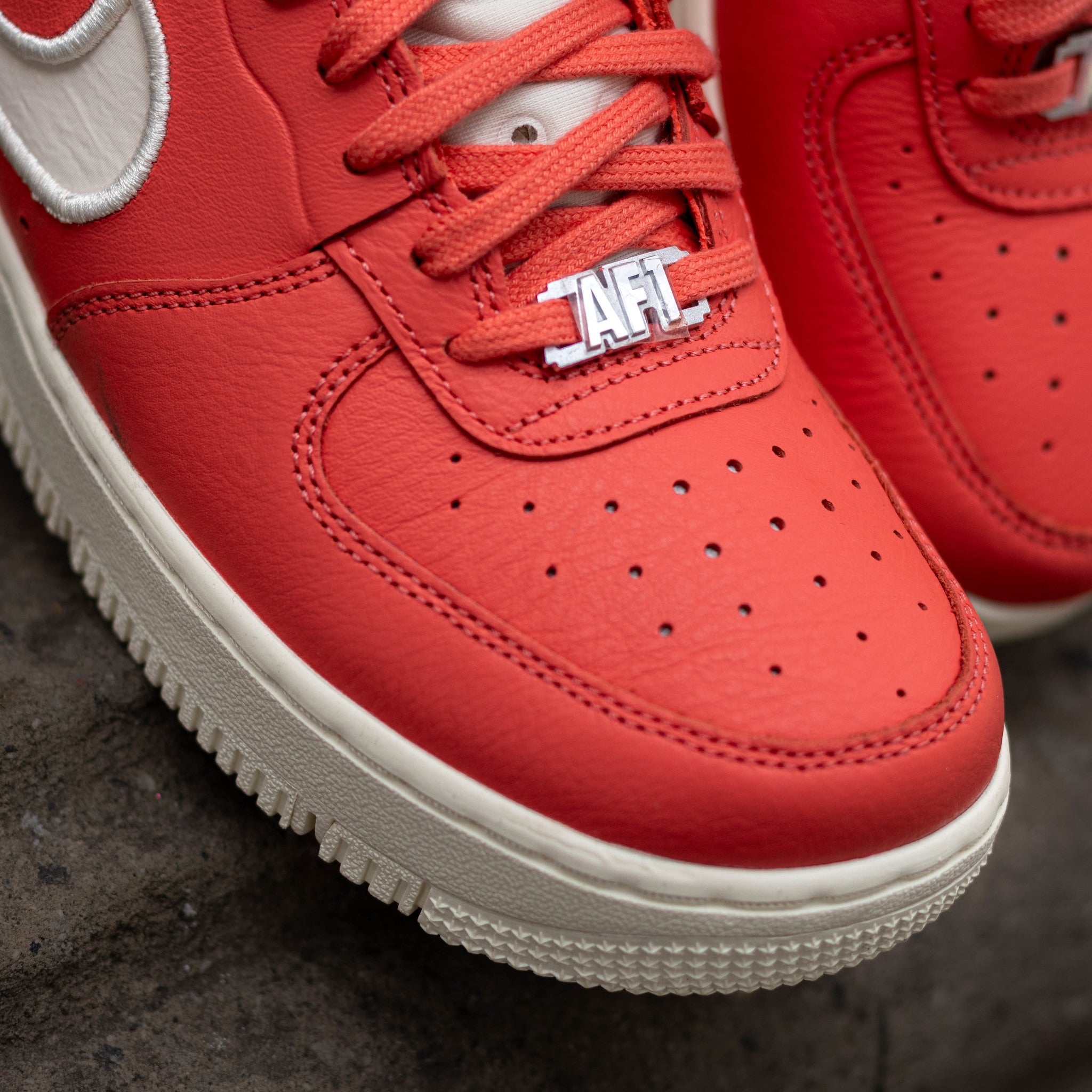 NIKE AIR FORCE ONE LOW DANCE MAGIC EMBER W