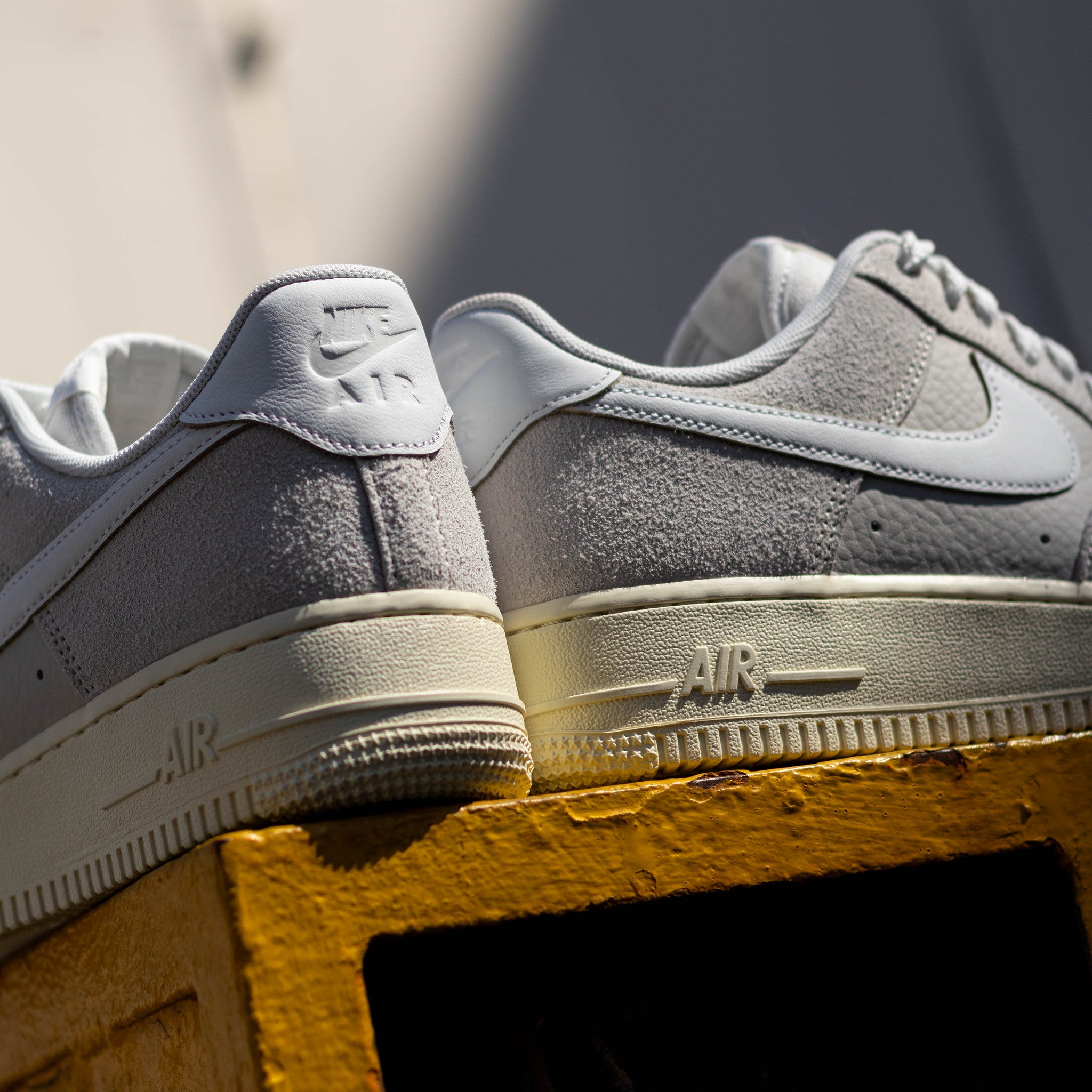 NIKE AIR FORCE ONE LOW LX PHANTOM SUMMIT