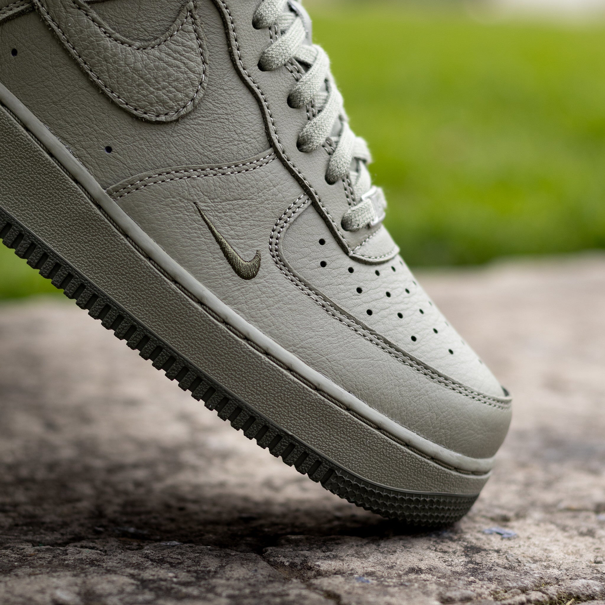 NIKE AIR FORCE ONE LOW MINI SWOOSHED ARMY CARGO