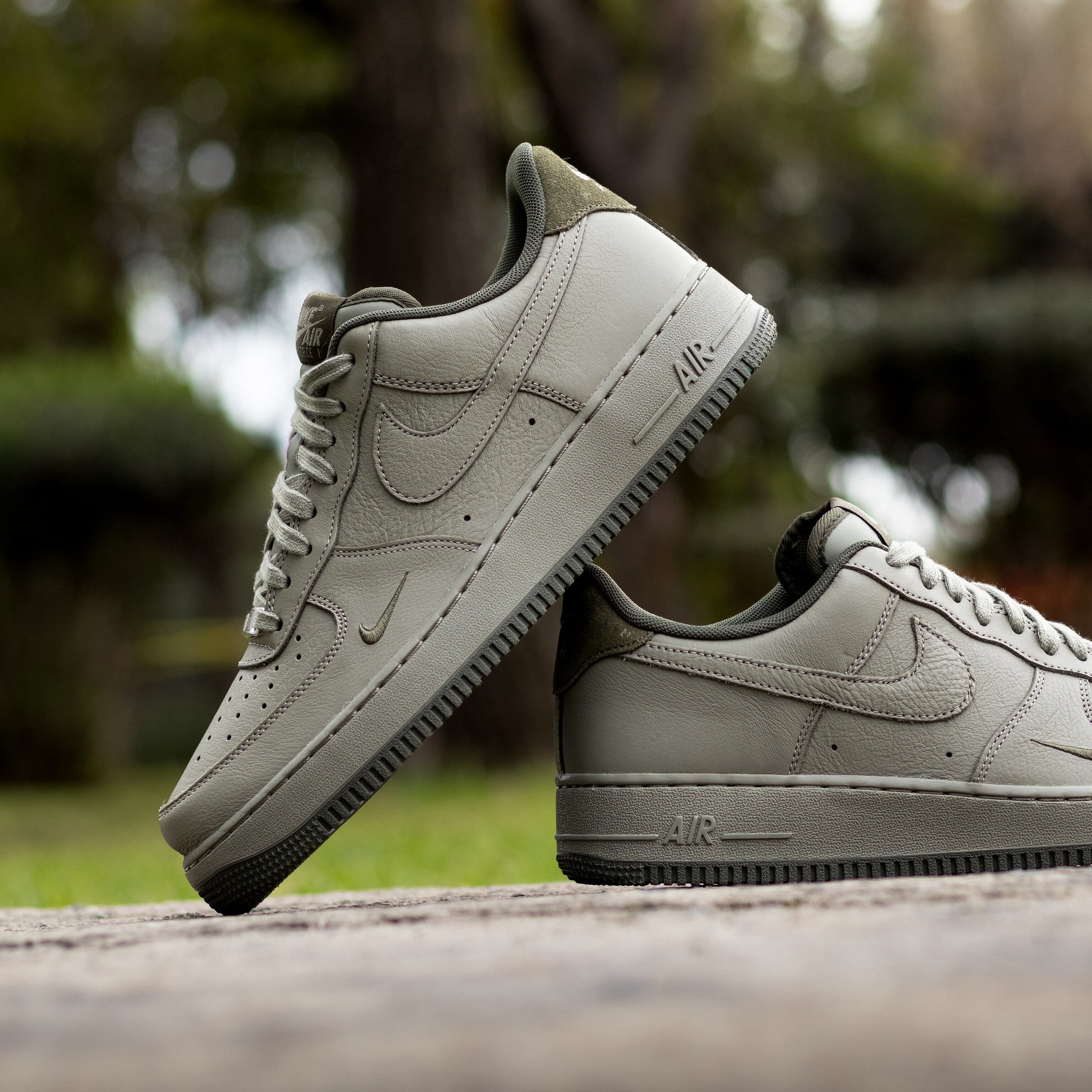 NIKE AIR FORCE ONE LOW MINI SWOOSHED ARMY CARGO